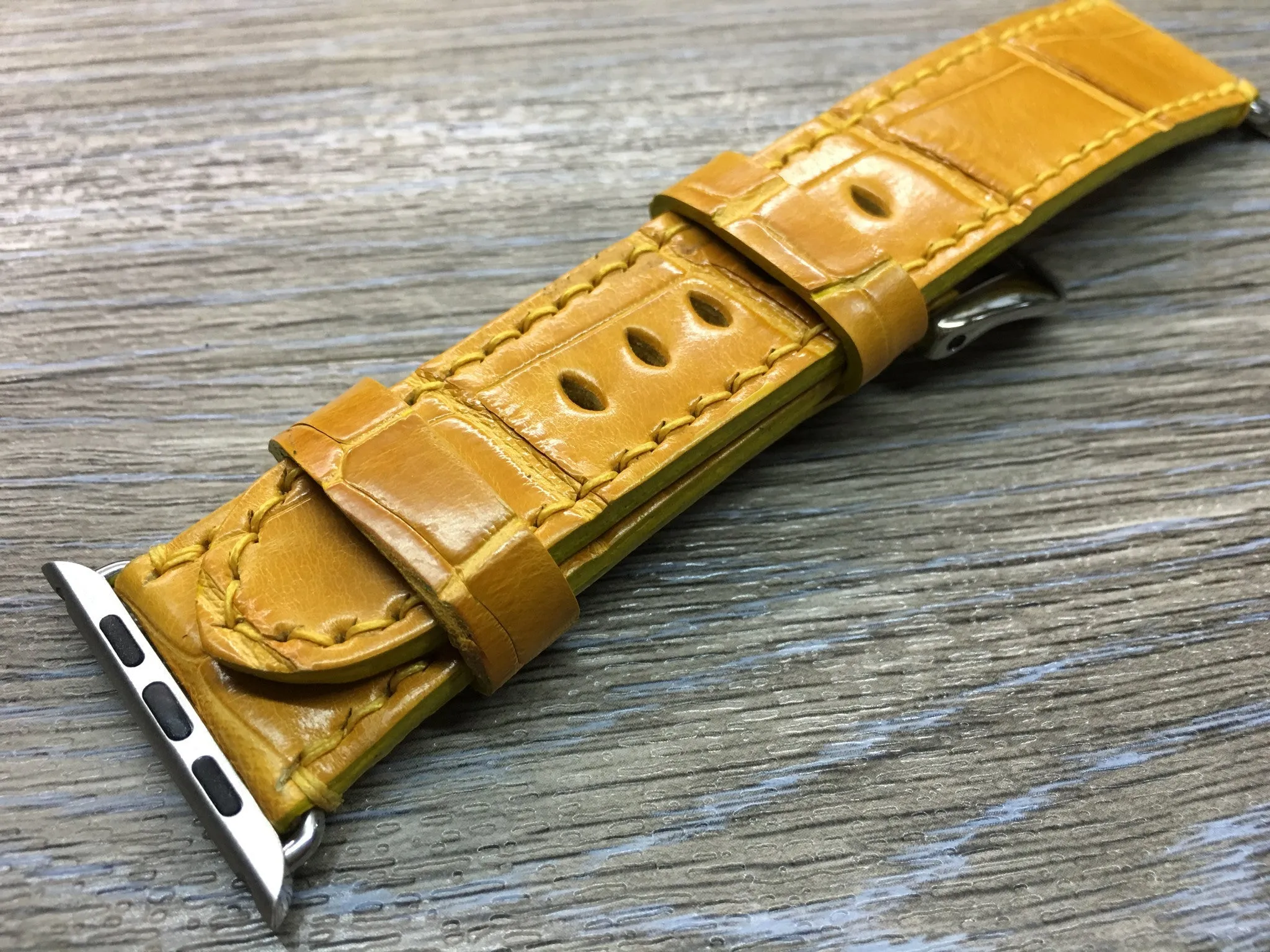 Apple Watch SE Band, Leather Watch Band for Apple Watch, Yellow Alligator Skin Watch Band for Apple Watch 44mm, 40mm, Series 6, iWatch Band Gift Ideas