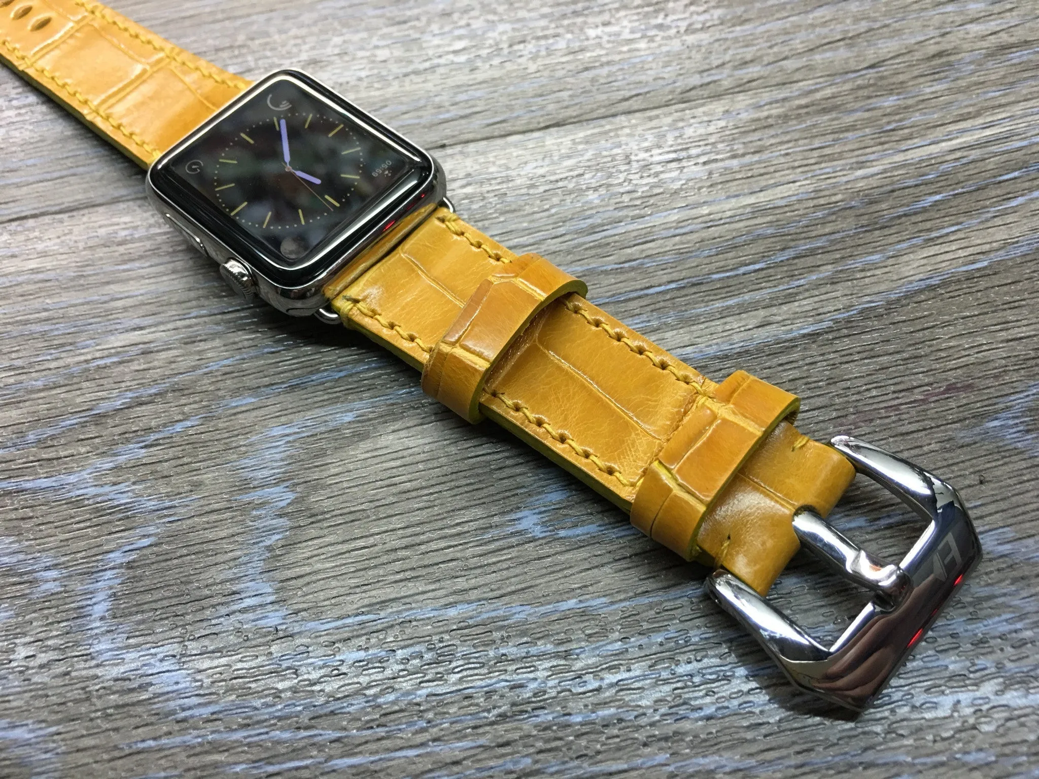 Apple Watch SE Band, Leather Watch Band for Apple Watch, Yellow Alligator Skin Watch Band for Apple Watch 44mm, 40mm, Series 6, iWatch Band Gift Ideas
