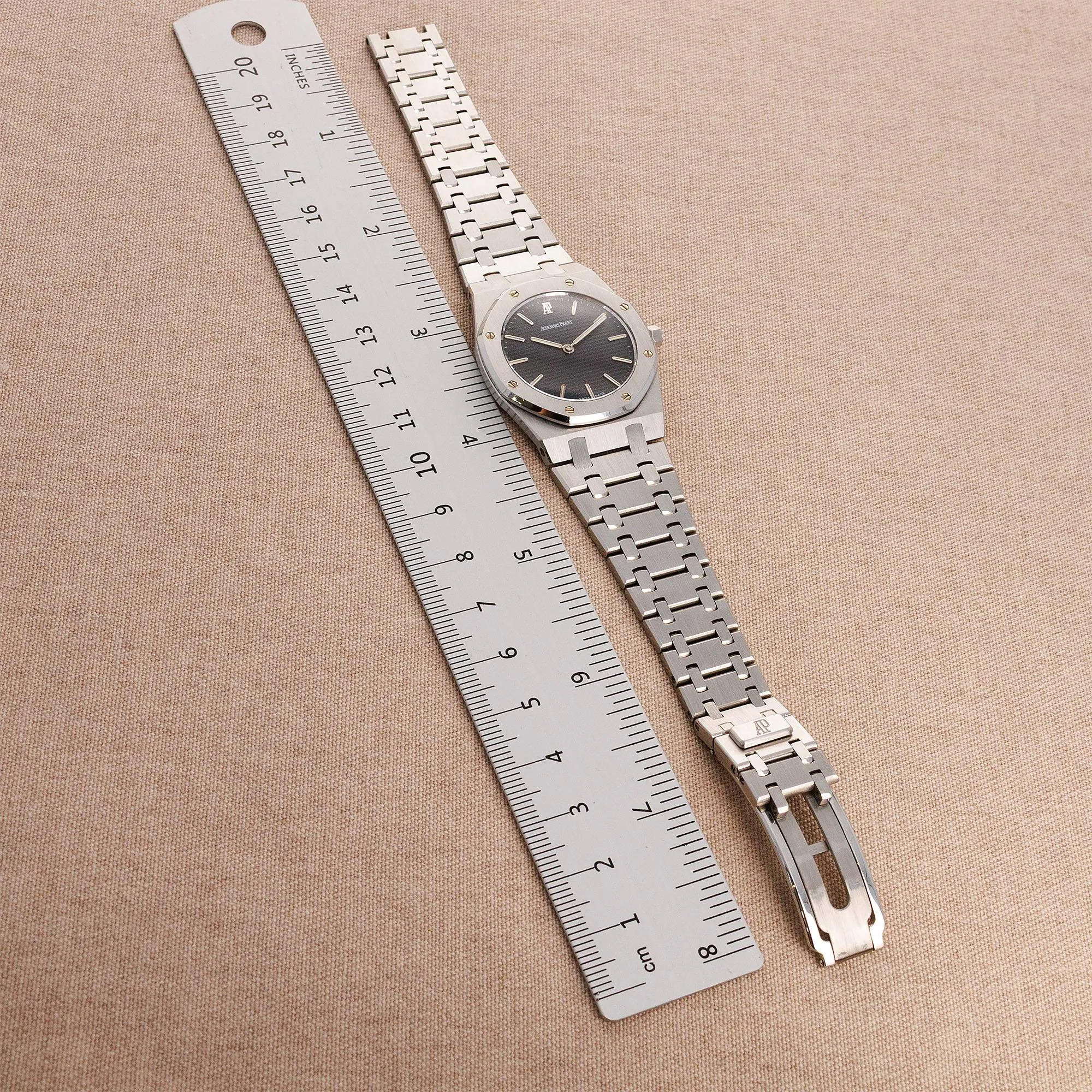 Audemars Piguet Steel Royal Oak Midsize Ref 56303 in Outstanding Condition