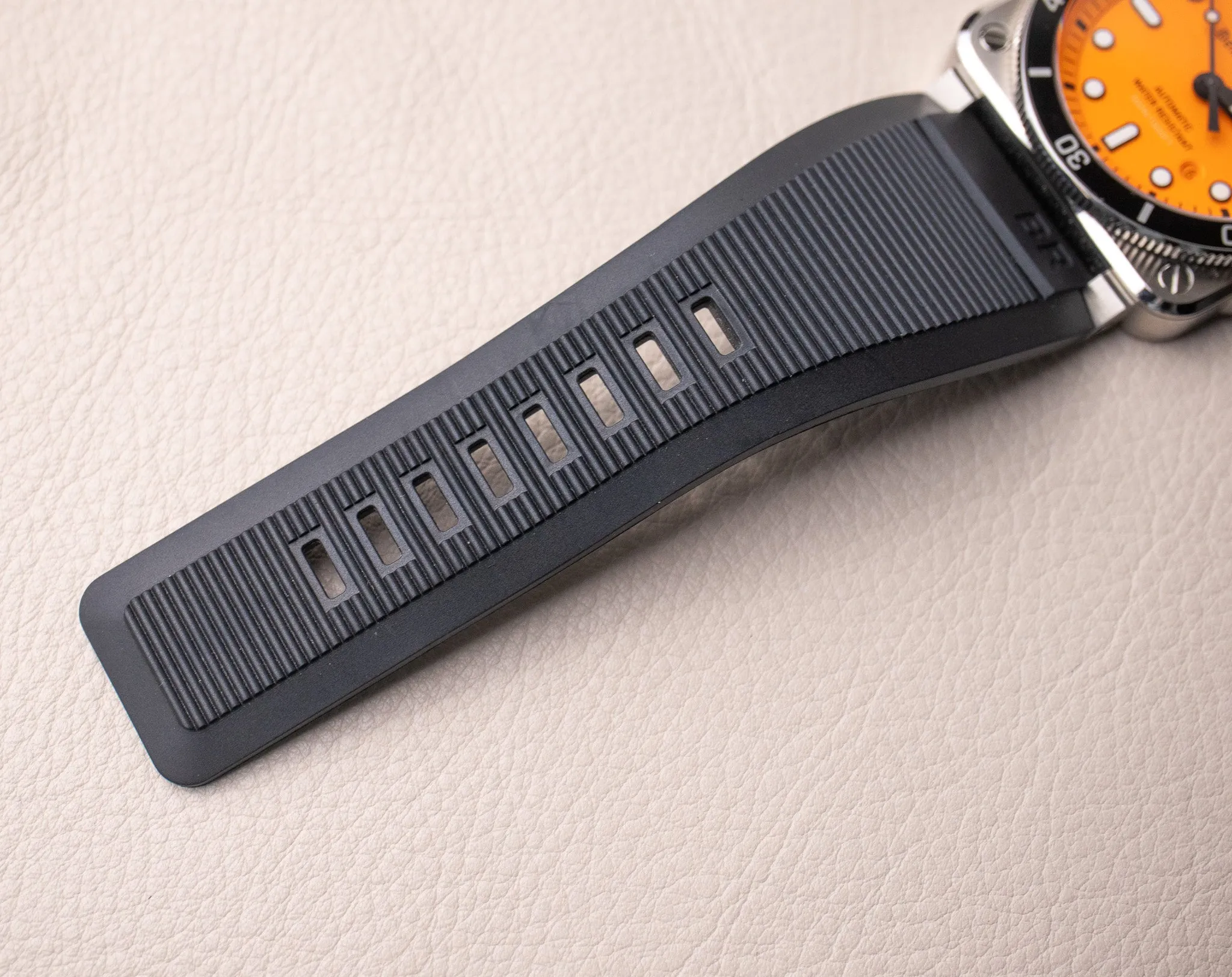 Bell & Ross BR 03-92 Diver Orange BR0392-D-O-ST/SRB