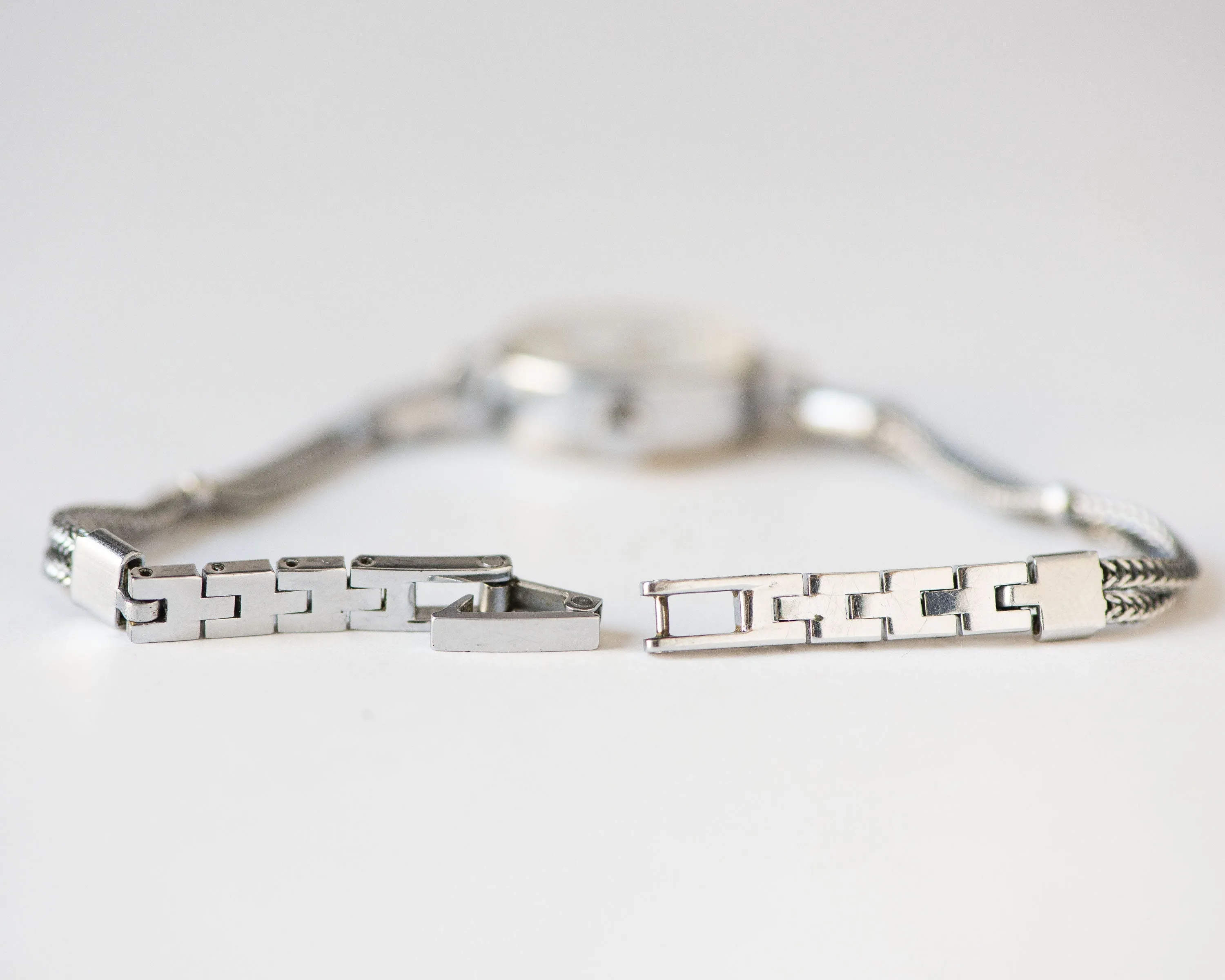 Chic Women's Watch Bracelet Seagull Unused, lady cocktail watch vintage gift silver shade, oval evening women watch chain bracelet delicate