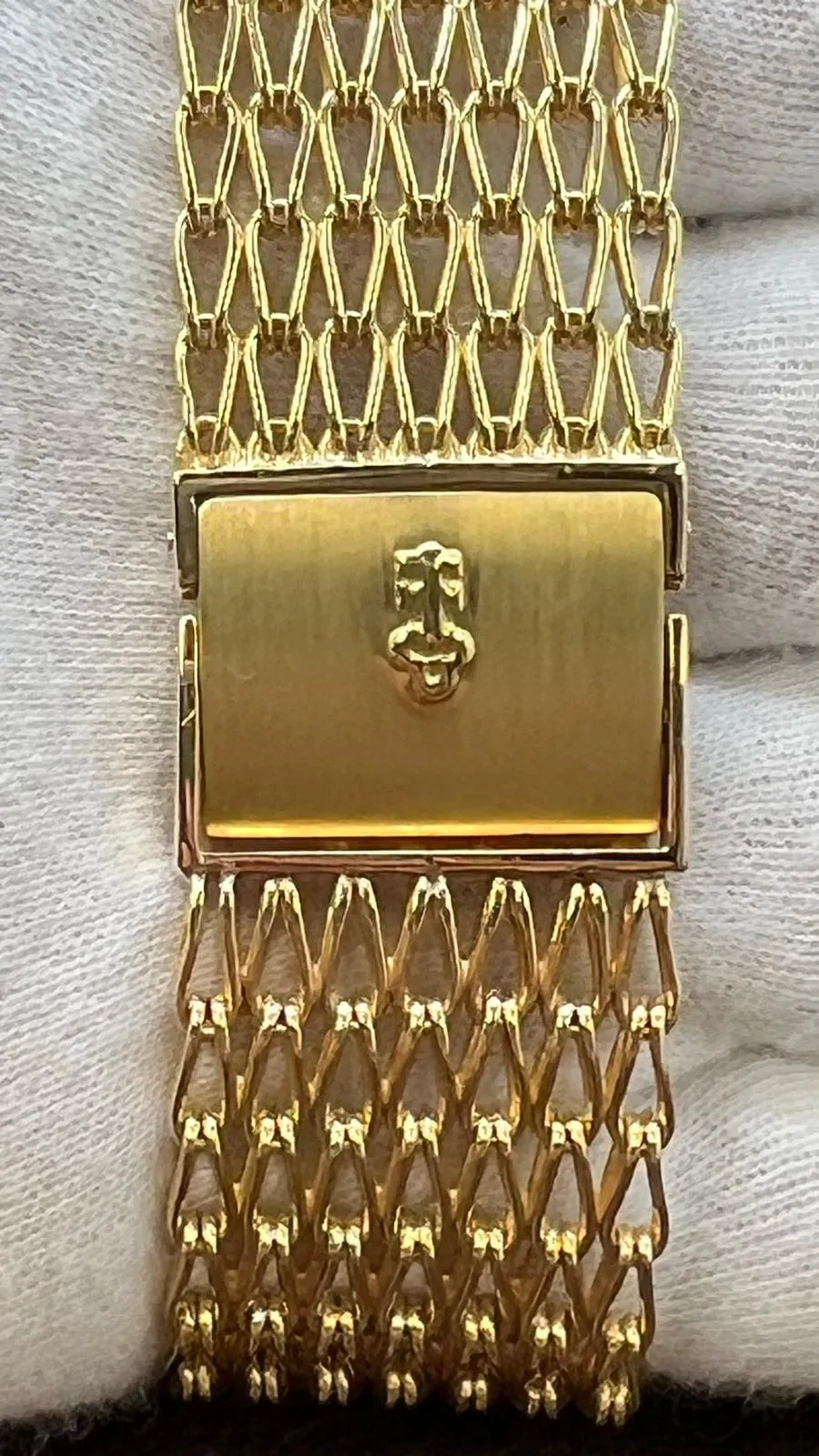 Corum 18K Yellow Gold 27118 Peacock feather Dial Manual-wind Women's Watch