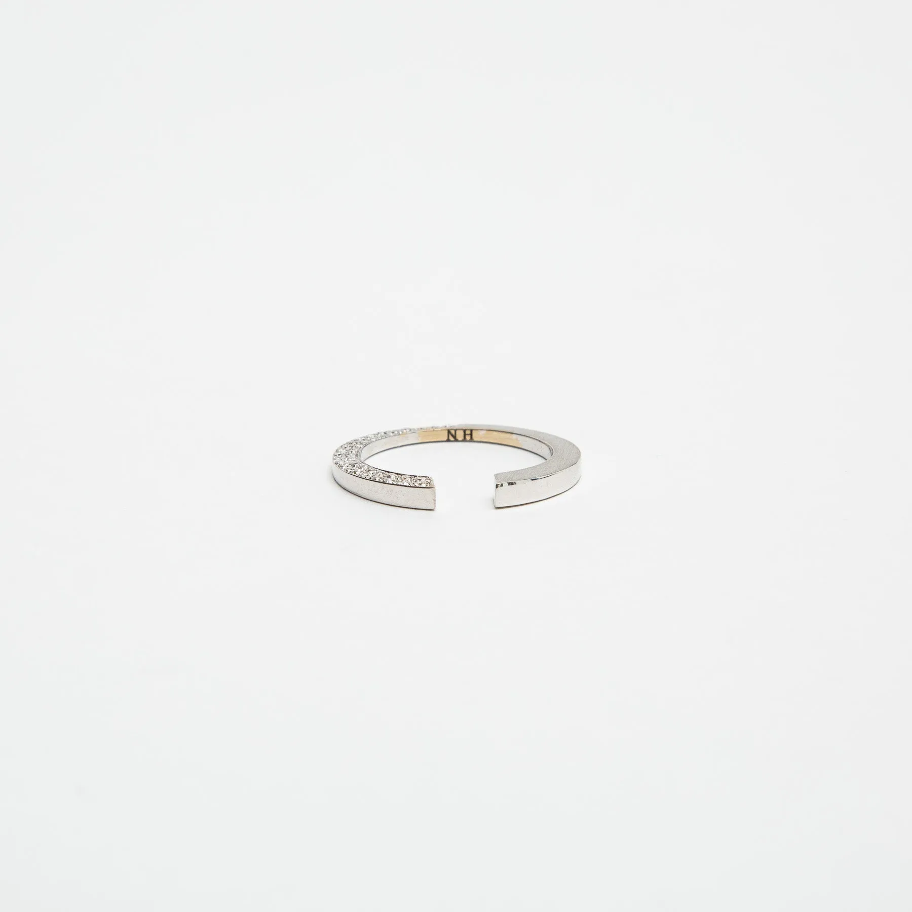 HADAR NORNBERG | HALF DIAMOND TITLED RING