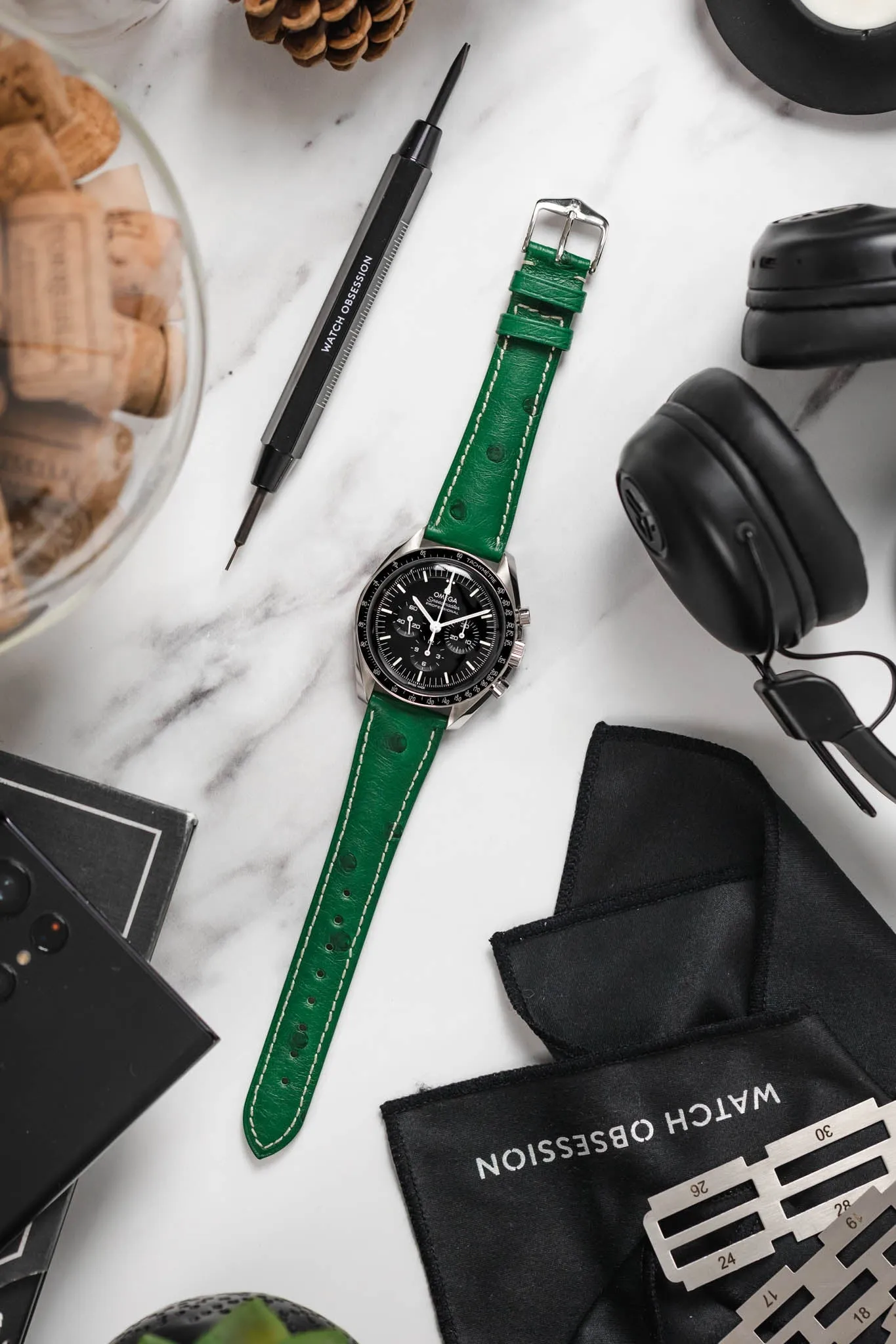 Hirsch MASSAI OSTRICH Leather Watch Strap in GREEN With WHITE Stitching