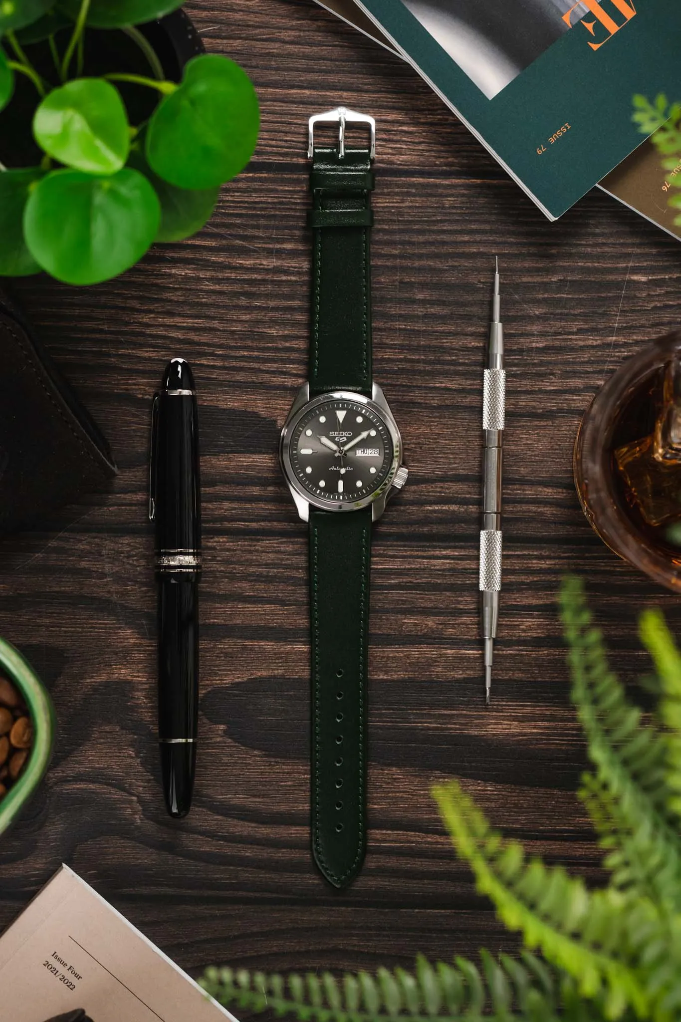Hirsch OSIRIS Calf Leather Watch Strap in GREEN