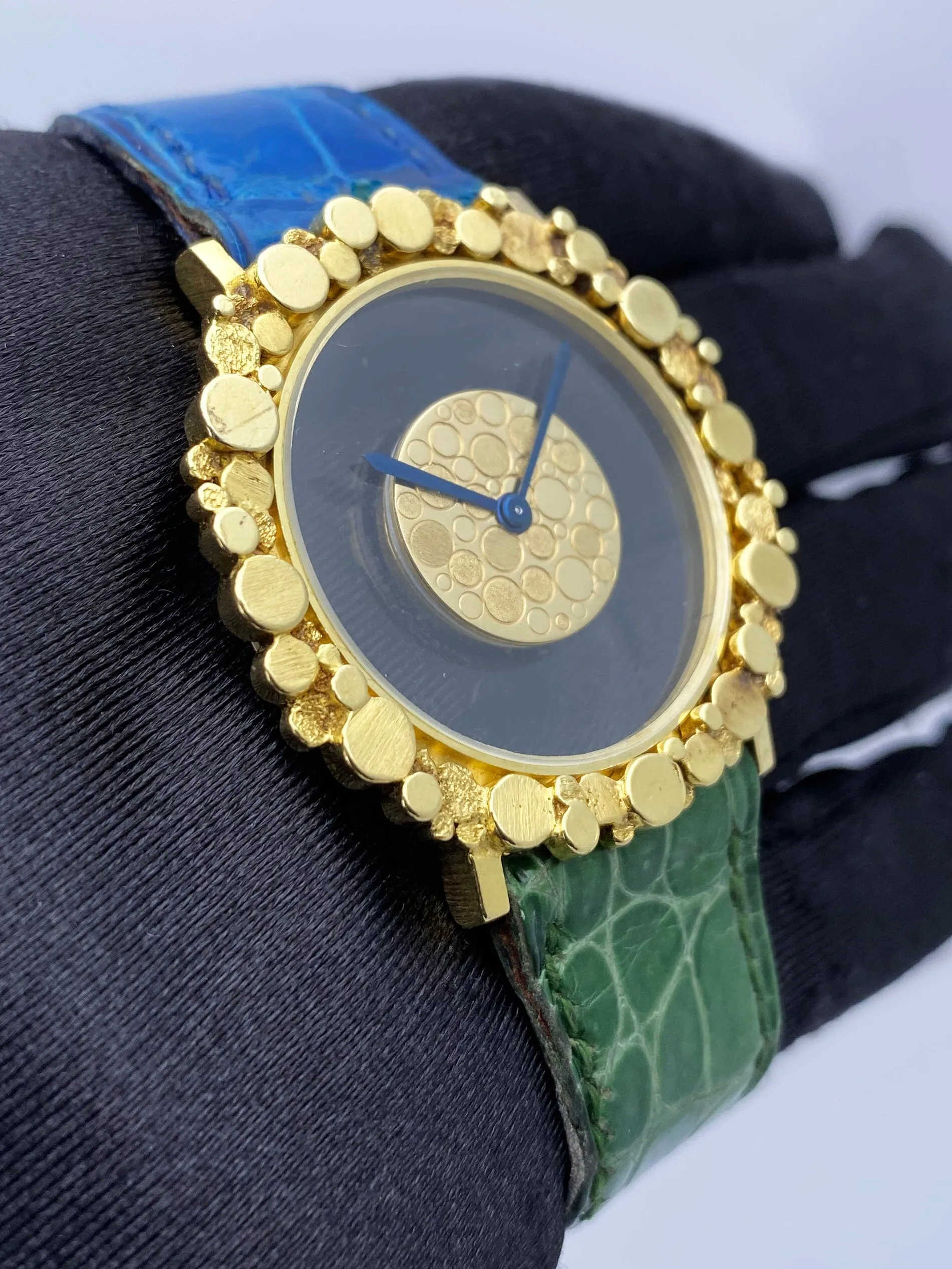 Jaeger-LeCoulture Mystery Dial 18K Yellow Gold Nuggest Watch