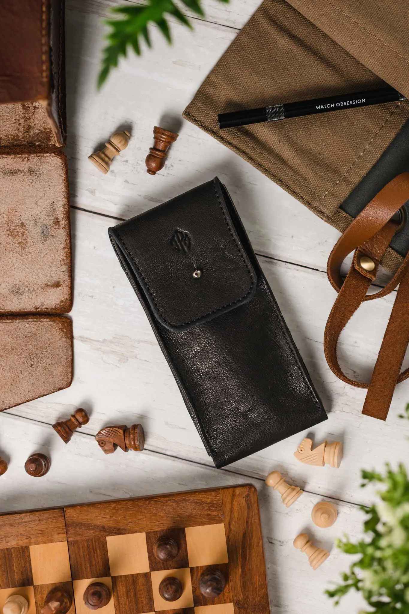 JPM Single Watch Leather Travel Pouch in BLACK