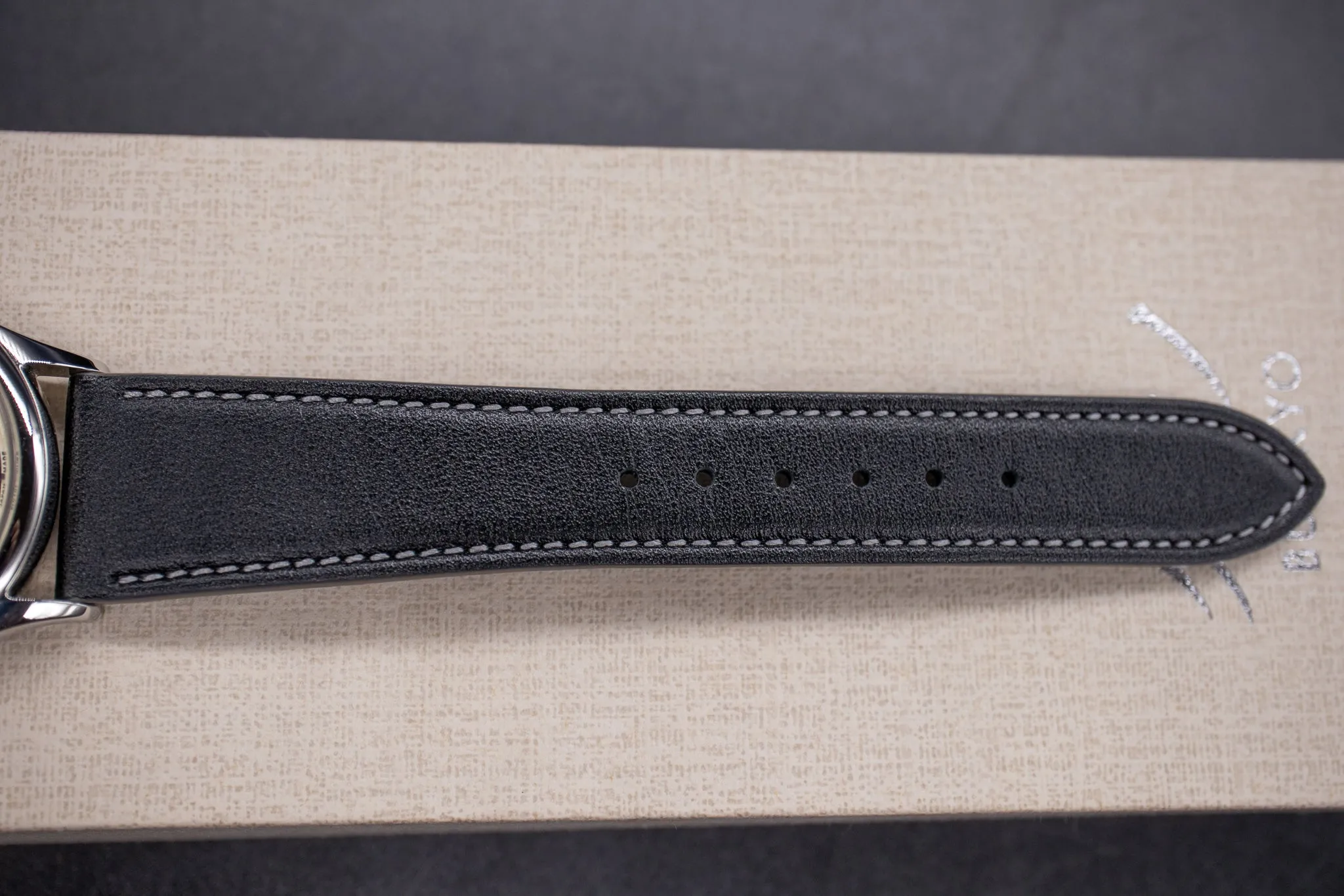 Kurono Tokyo Eggshell