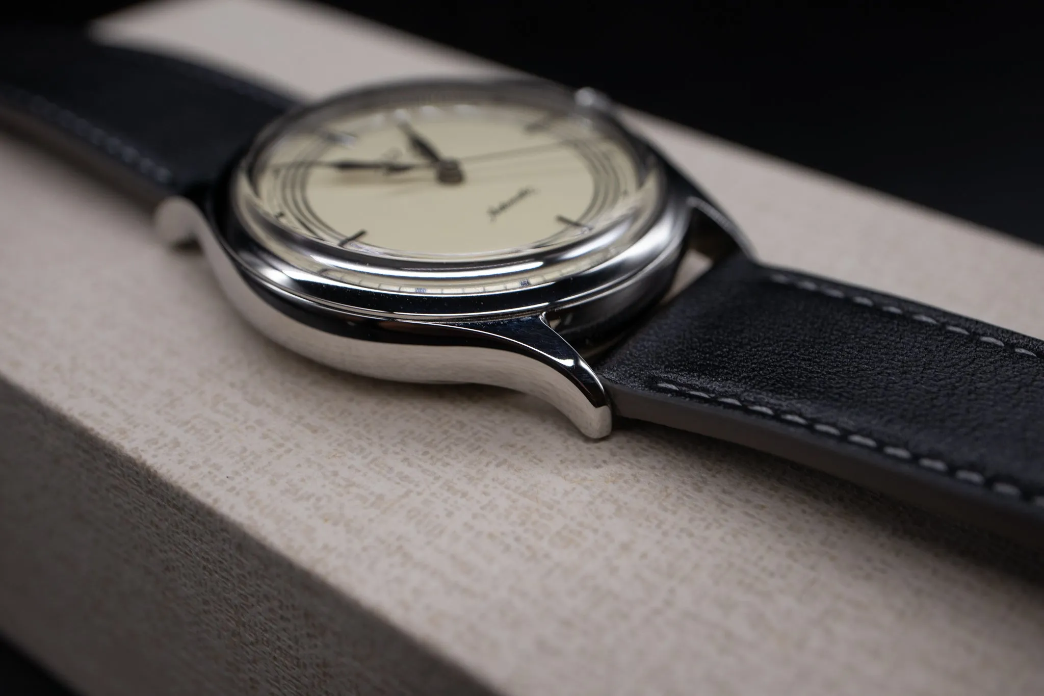 Kurono Tokyo Eggshell