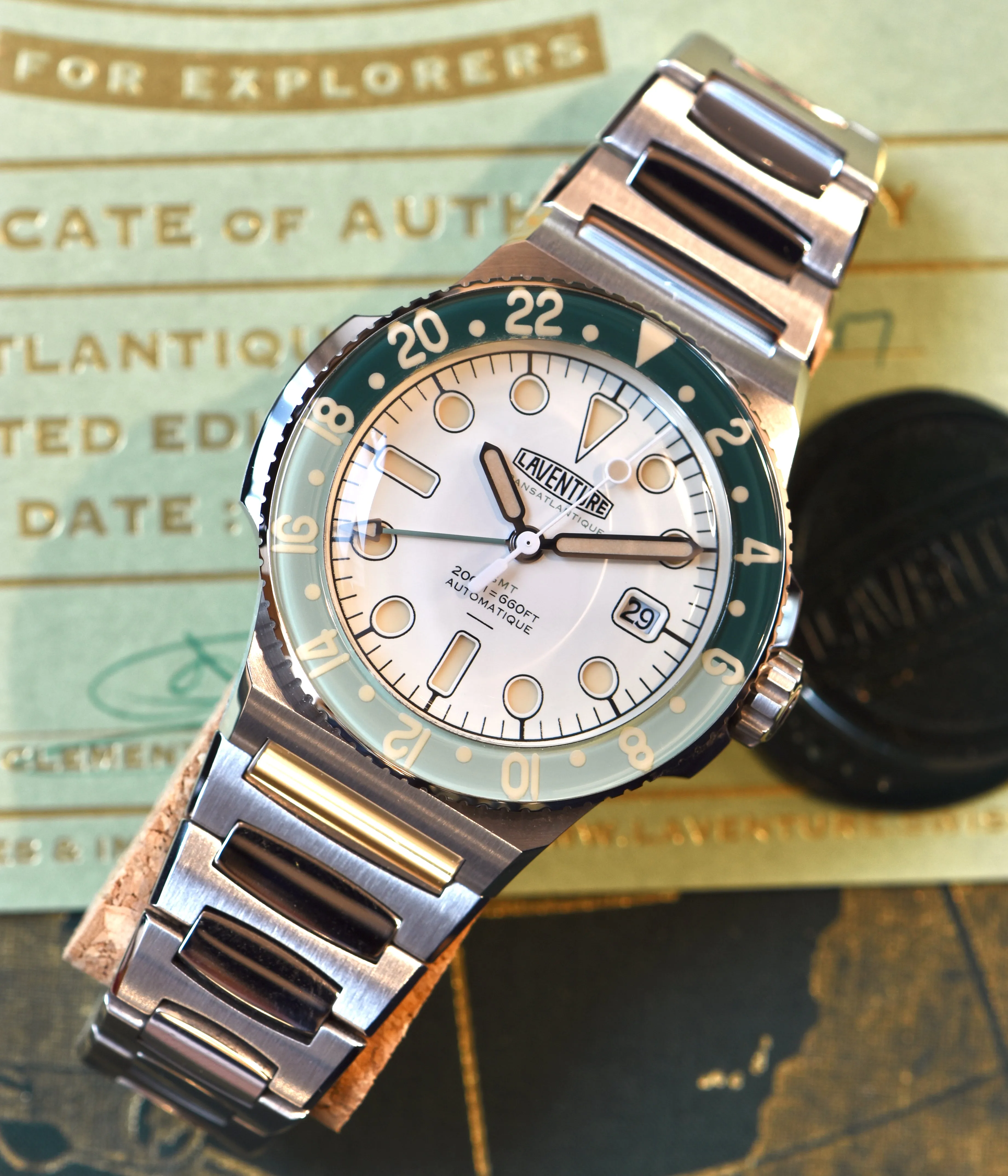 Laventure Transatlantique GMT, Steel/Cream