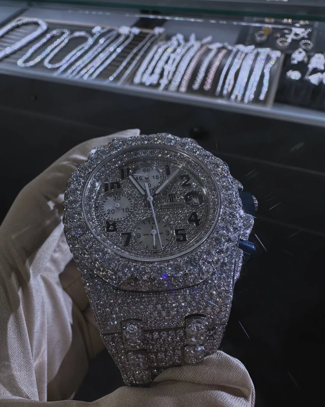 MOISSANITE AP WATCH | AUDEMARS PIGUET ROYALOAK BUSTDOWN W 207