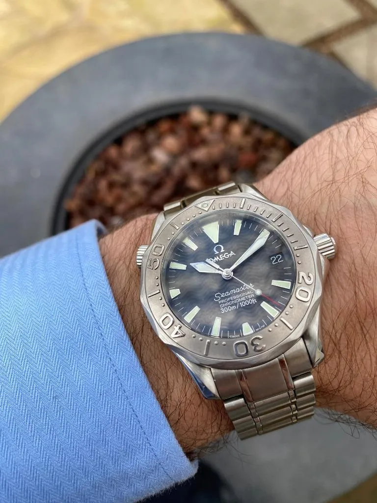 Omega Seamaster 300M Professional Diver Mens Midsize Automatic Chronometer Watch 2236.50 - Stainless Steel & 18K White Gold
