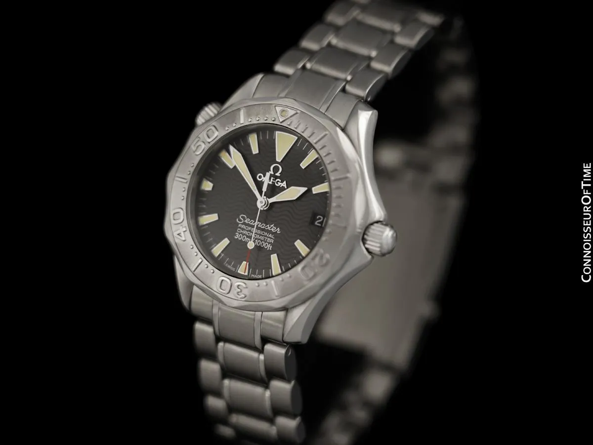 Omega Seamaster 300M Professional Diver Mens Midsize Automatic Chronometer Watch 2236.50 - Stainless Steel & 18K White Gold