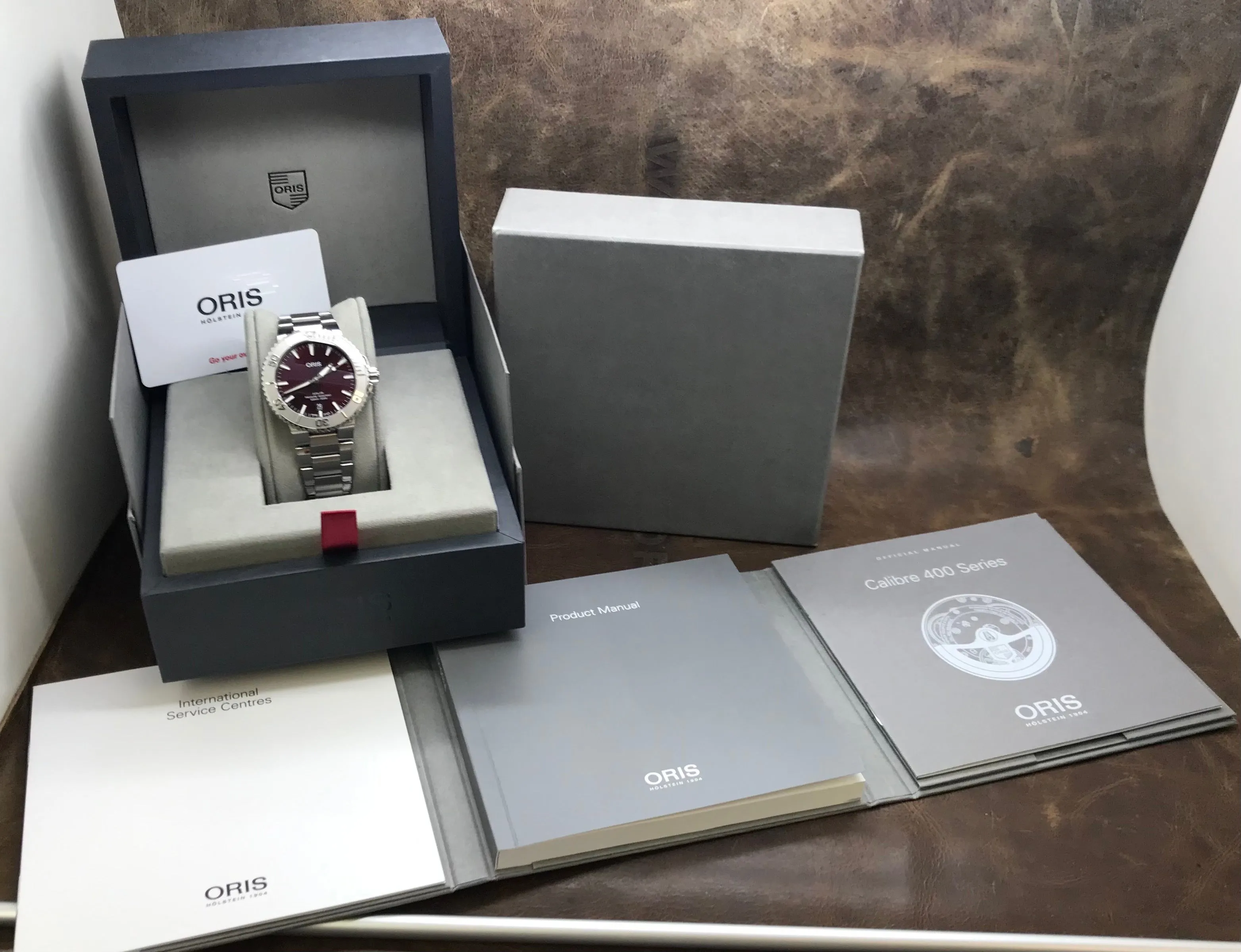 Oris Aquis Date Relief 01.733.7766.4158 Red Cherry Dial Automatic Men's Watch