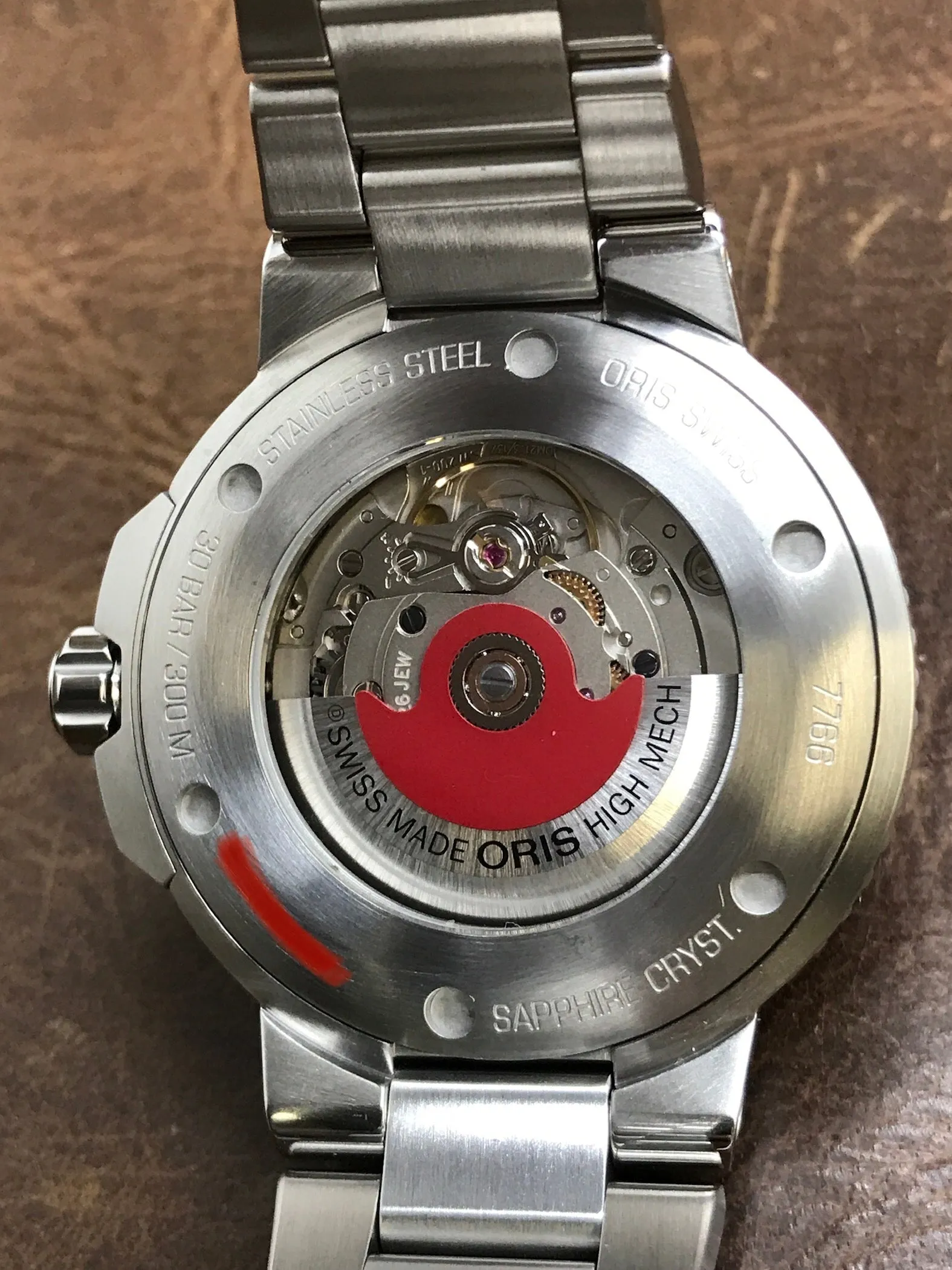 Oris Aquis Date Relief 01.733.7766.4158 Red Cherry Dial Automatic Men's Watch