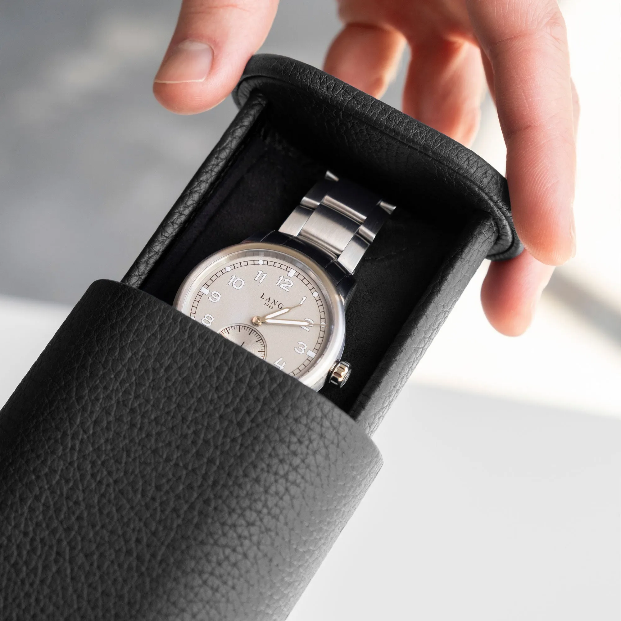 OSCAR 1 WATCH ROLL - BLACK