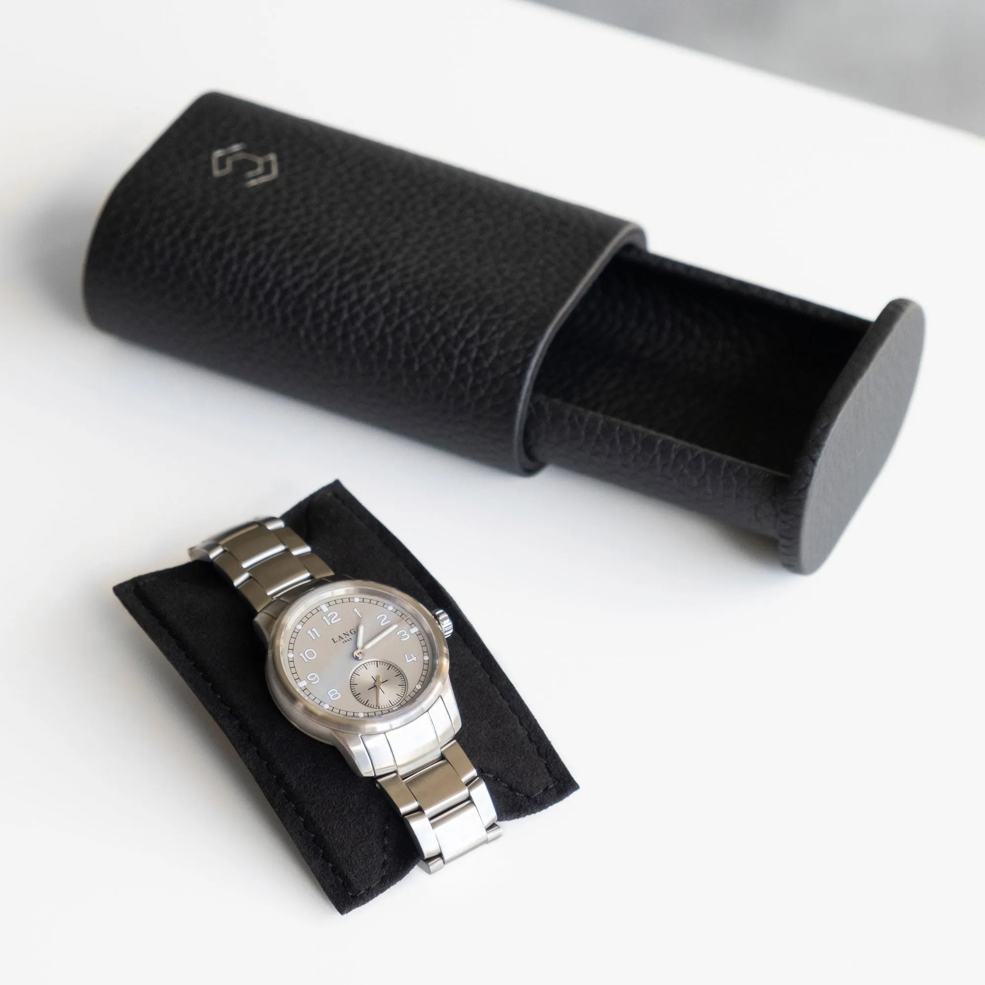 OSCAR 1 WATCH ROLL - BLACK