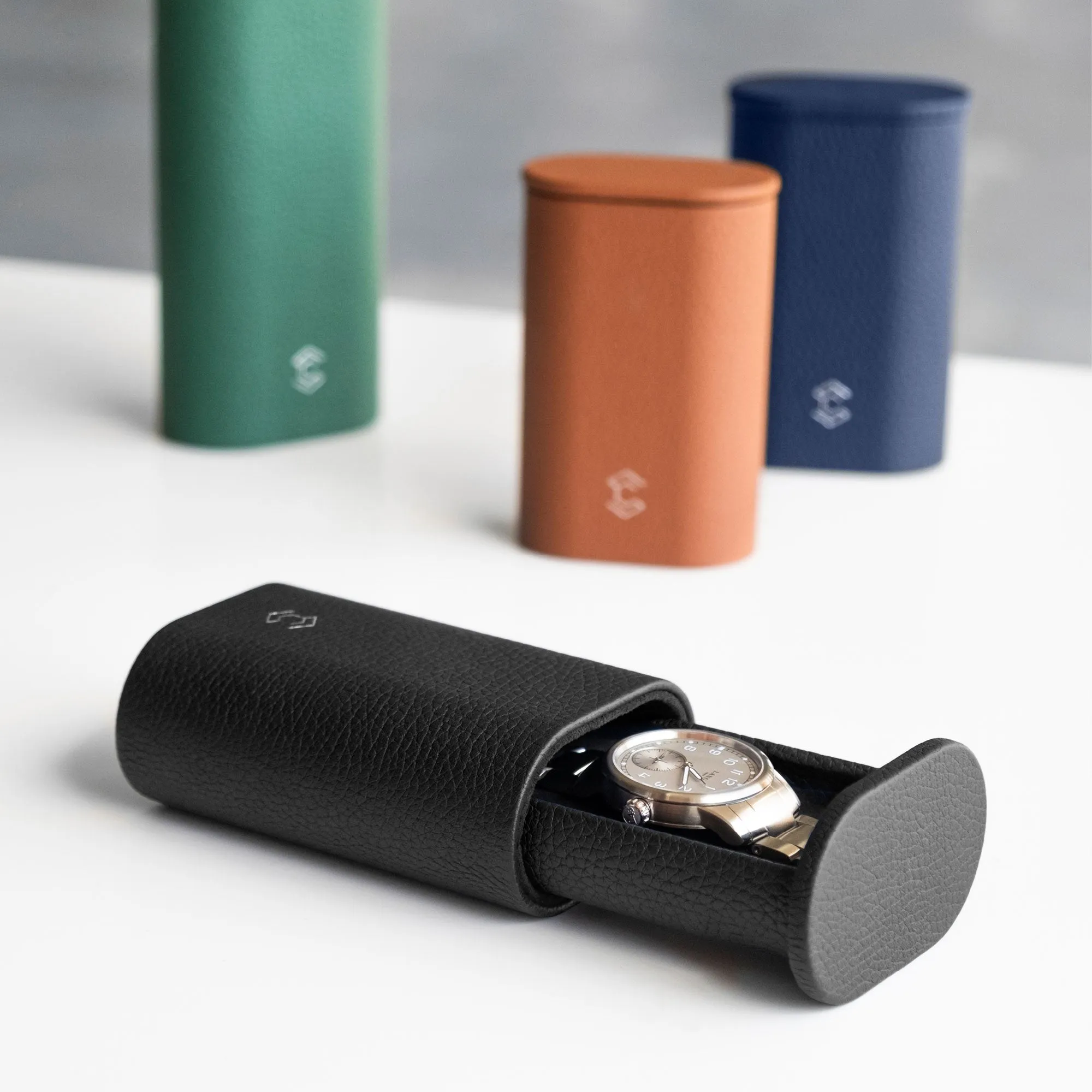 OSCAR 1 WATCH ROLL - BLACK