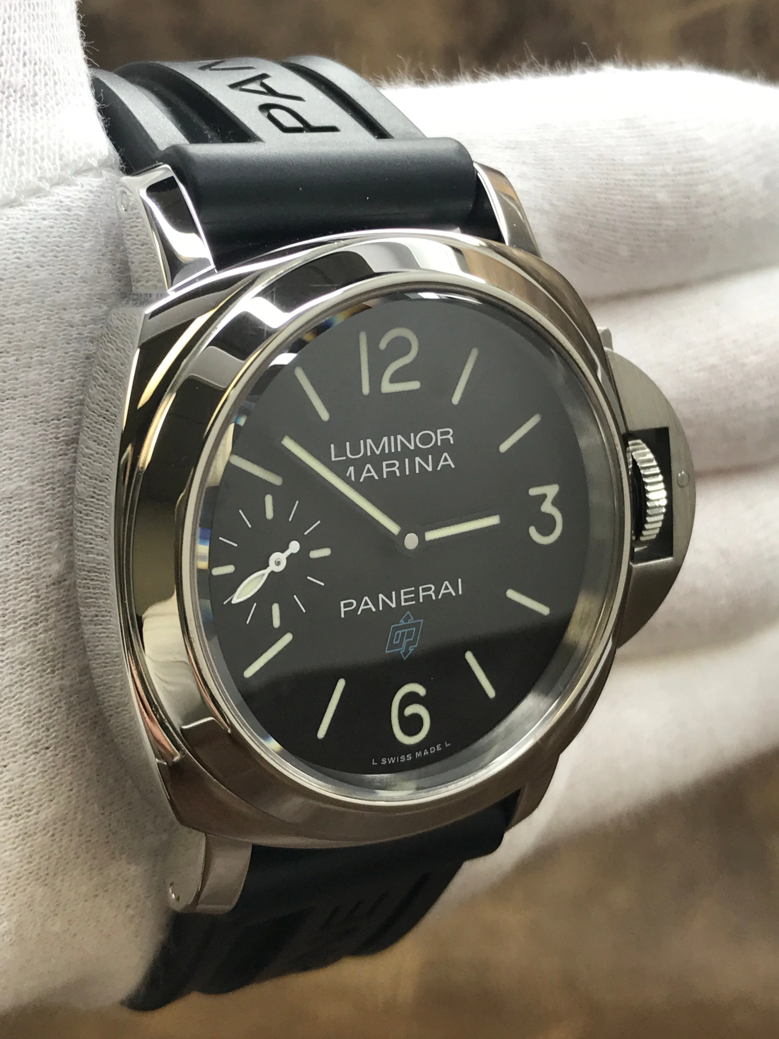 Panerai Luminor PAM00777 Black Dial Hand-wound Men's Watch
