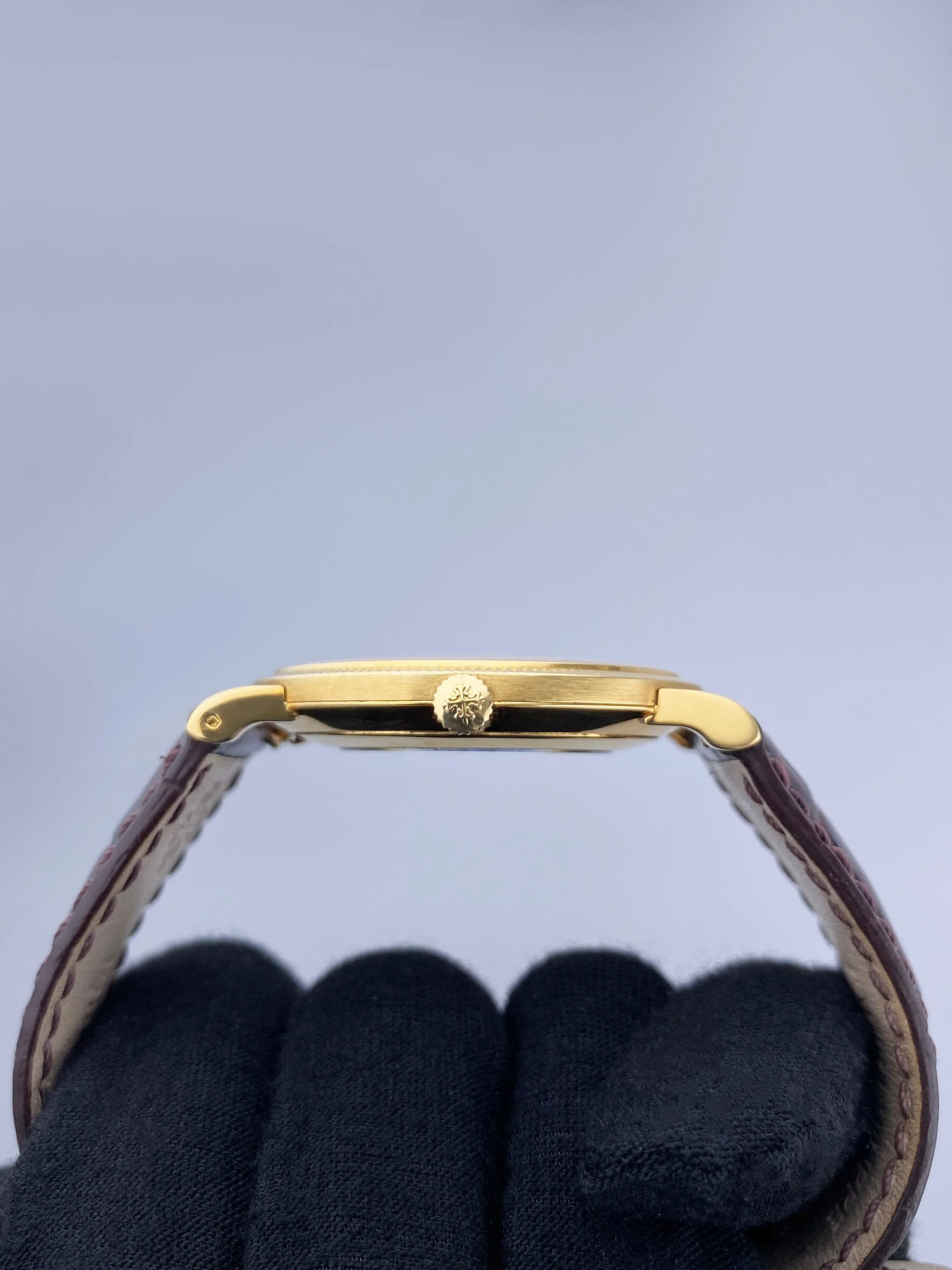 Patek Philippe Calatrava 5119J 18K Yellow Gold Mens Watch