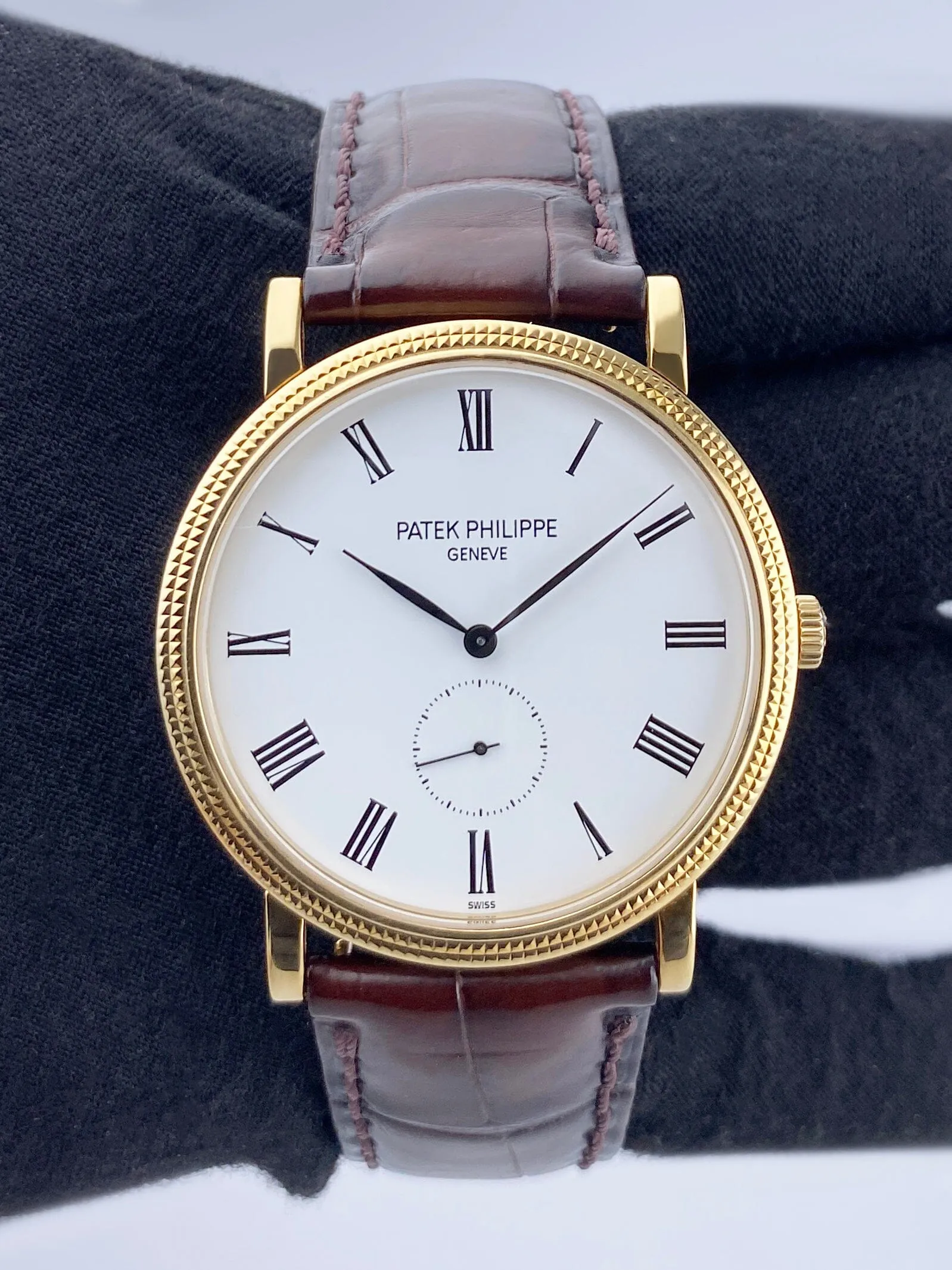 Patek Philippe Calatrava 5119J 18K Yellow Gold Mens Watch