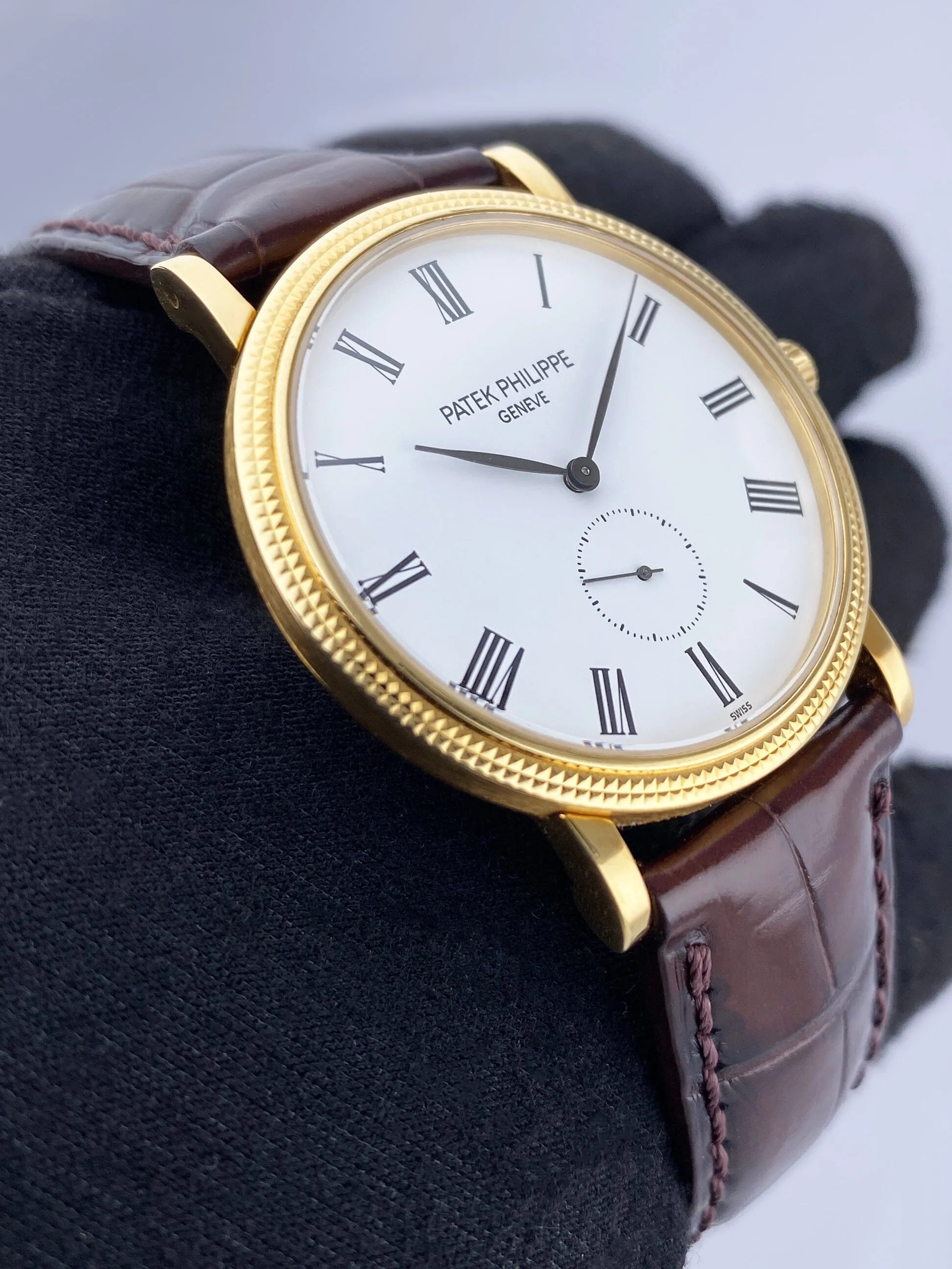 Patek Philippe Calatrava 5119J 18K Yellow Gold Mens Watch