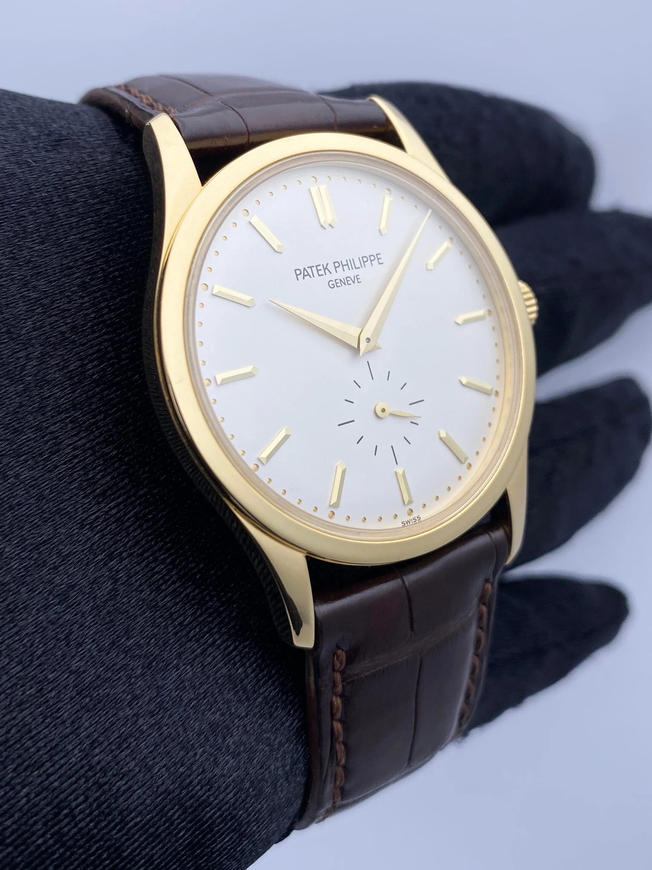 Patek Philippe Calatrava 5196J Yellow Gold Mens Watch