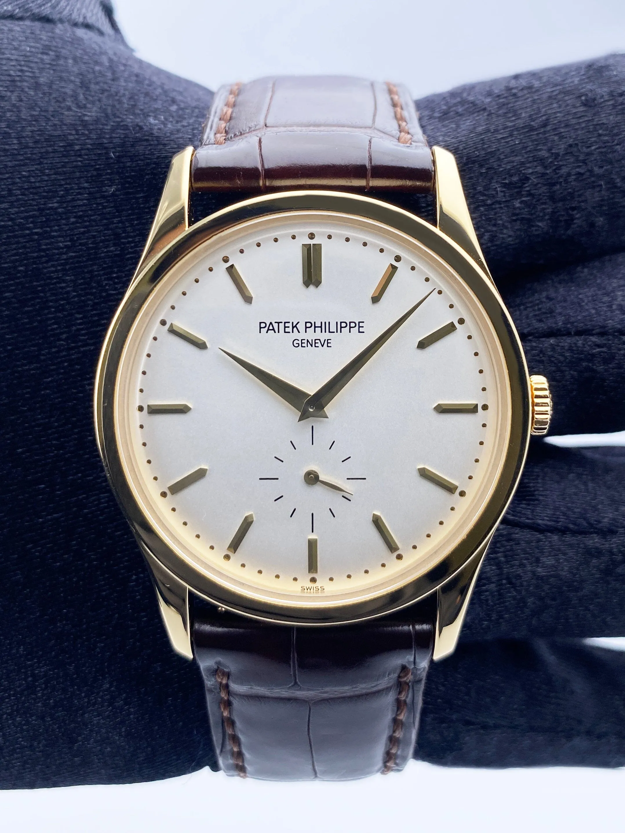 Patek Philippe Calatrava 5196J Yellow Gold Mens Watch