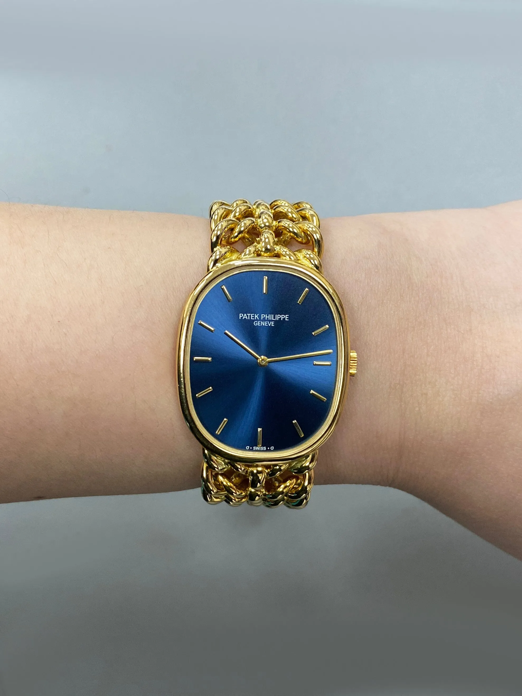 Patek Philippe Ellipse 3848/019 Blue Dial 18K Yellow Gold Ladies Watch With Papers
