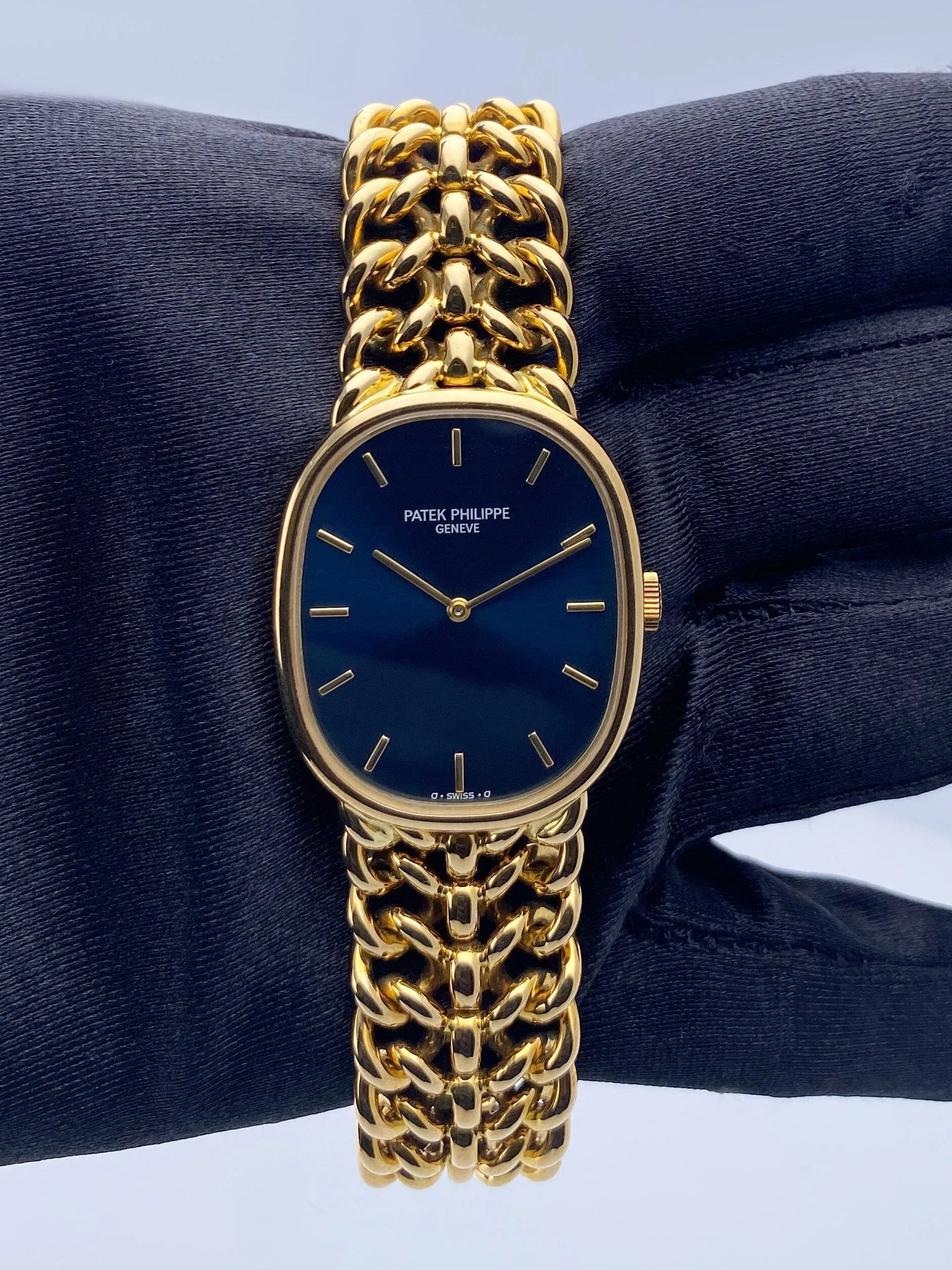 Patek Philippe Ellipse 3848/019 Blue Dial 18K Yellow Gold Ladies Watch With Papers