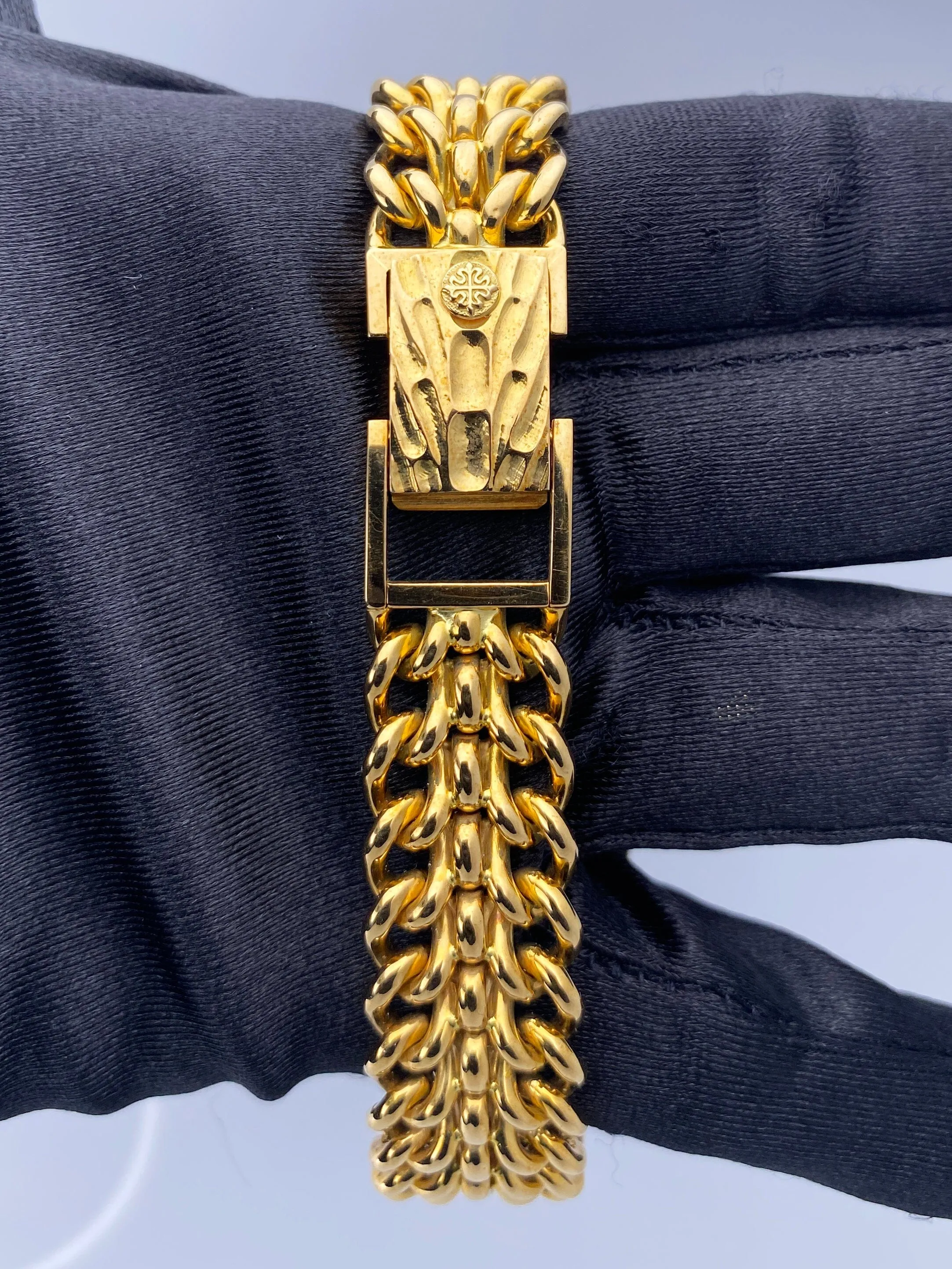 Patek Philippe Ellipse 3848/019 Blue Dial 18K Yellow Gold Ladies Watch With Papers