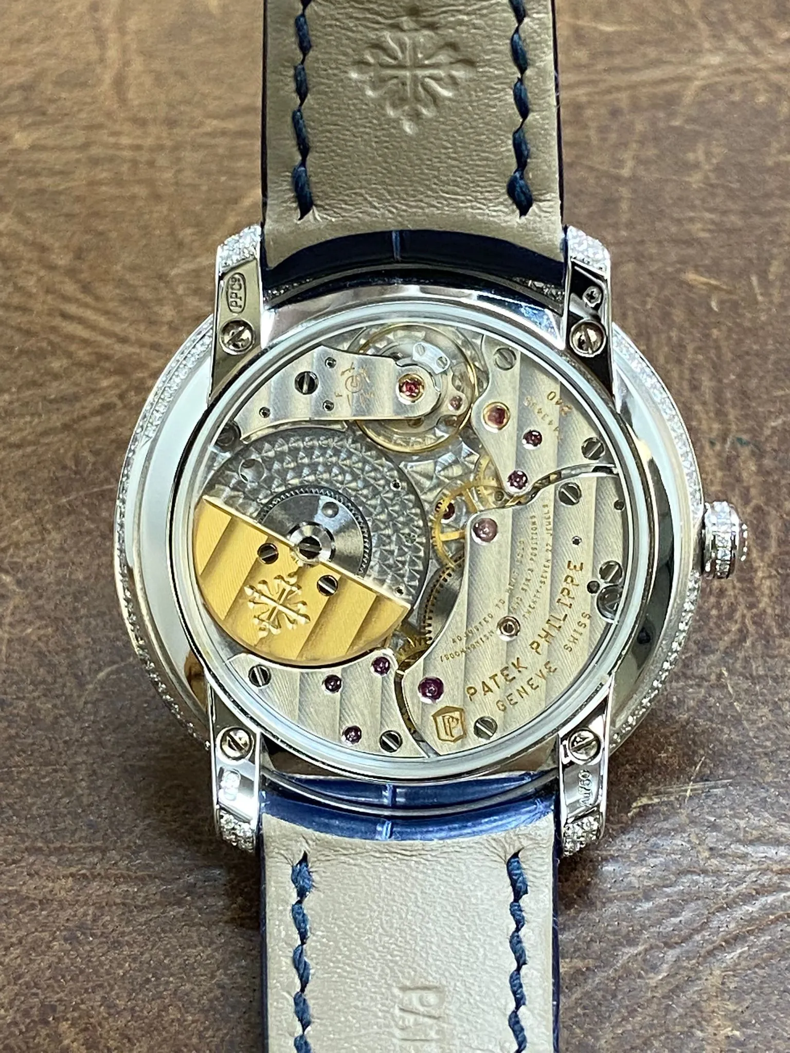 Patek Philippe  Ribbon Joaillerie 36,5mm 4978/400G Silver Pave Diamond Dial Automatic Women's Watch
