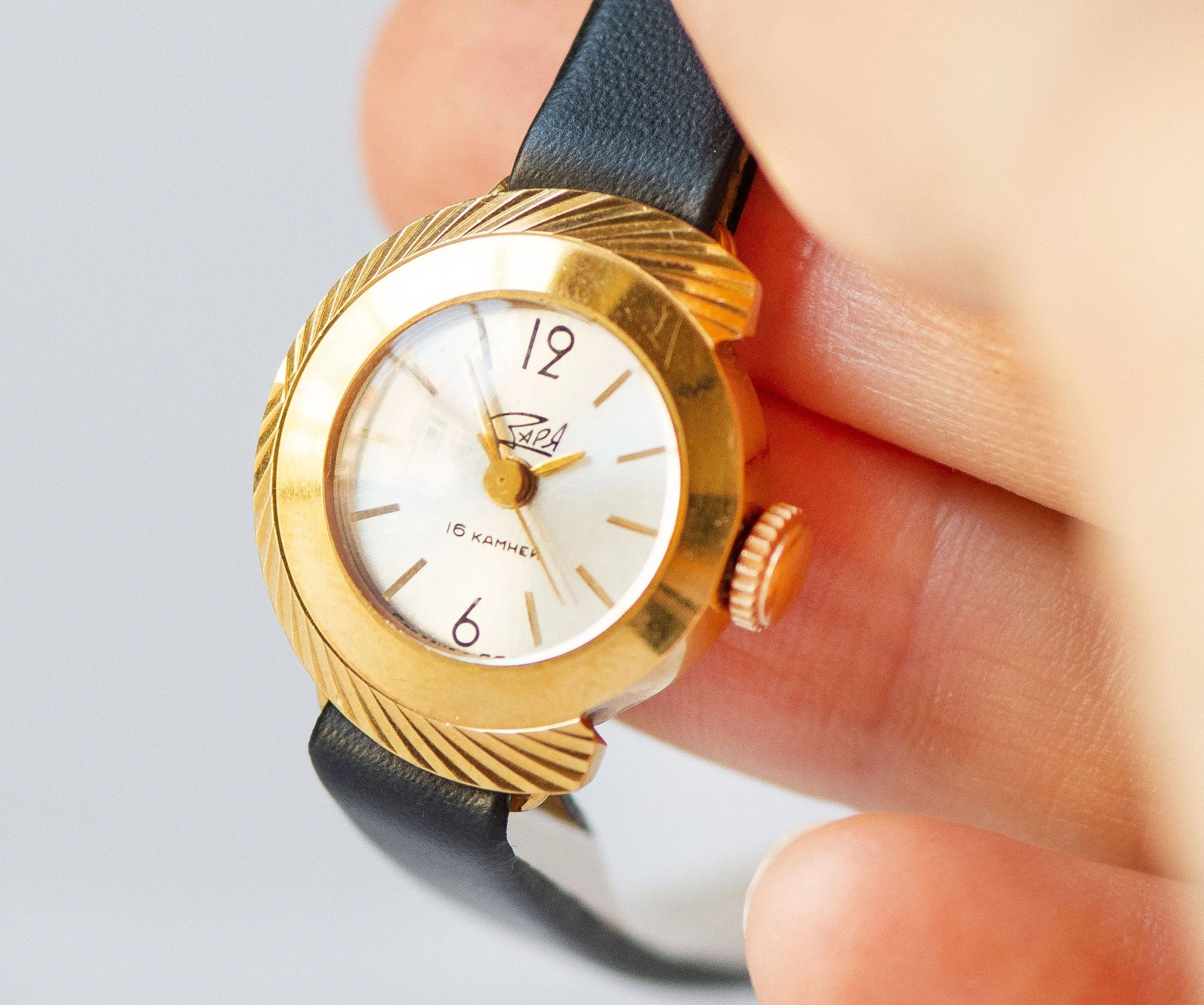 Rare women watch Dawn unused gold plated gift, vintage women wristwatch gift, swirl trim lady watch delicate, new premium leather band