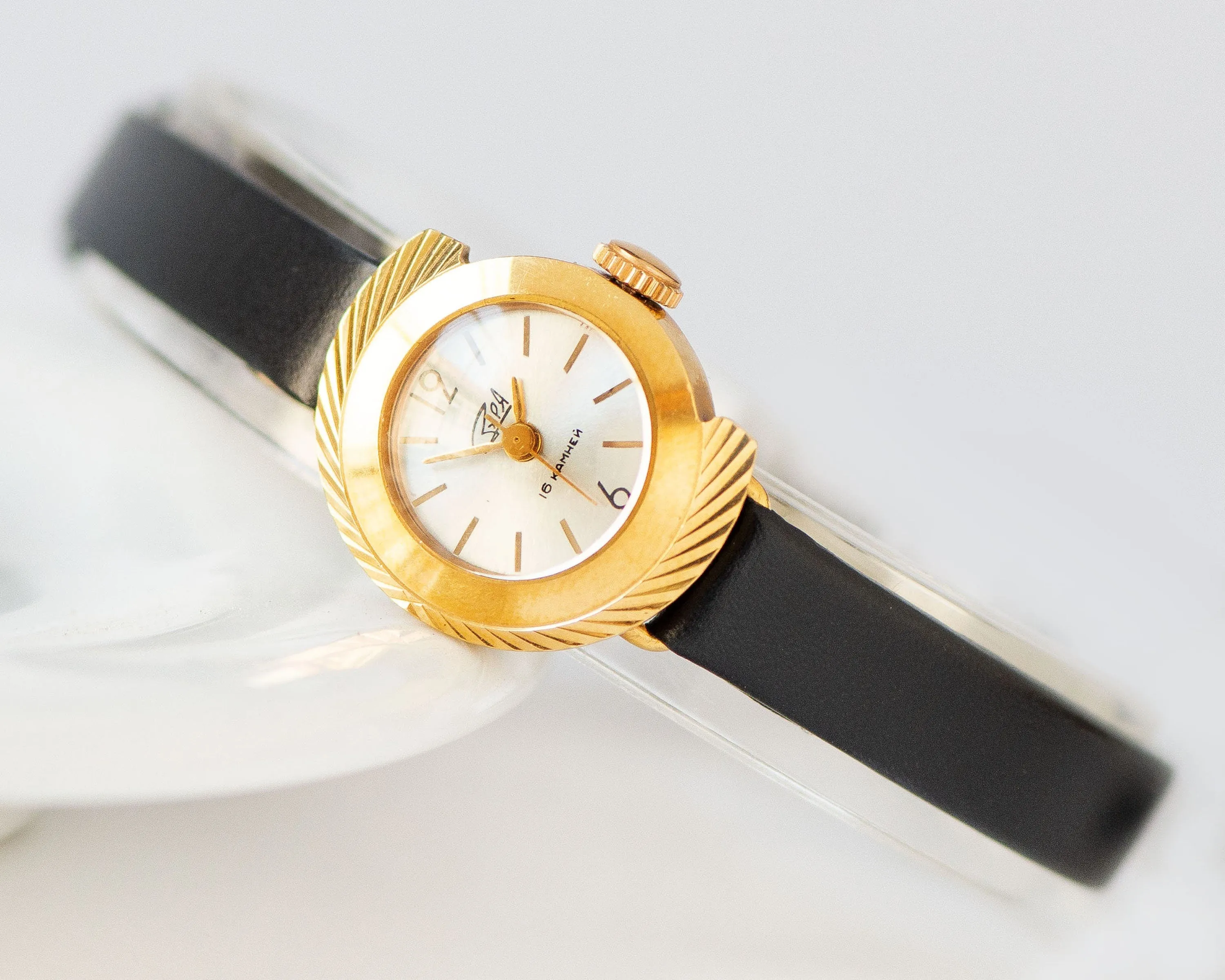 Rare women watch Dawn unused gold plated gift, vintage women wristwatch gift, swirl trim lady watch delicate, new premium leather band