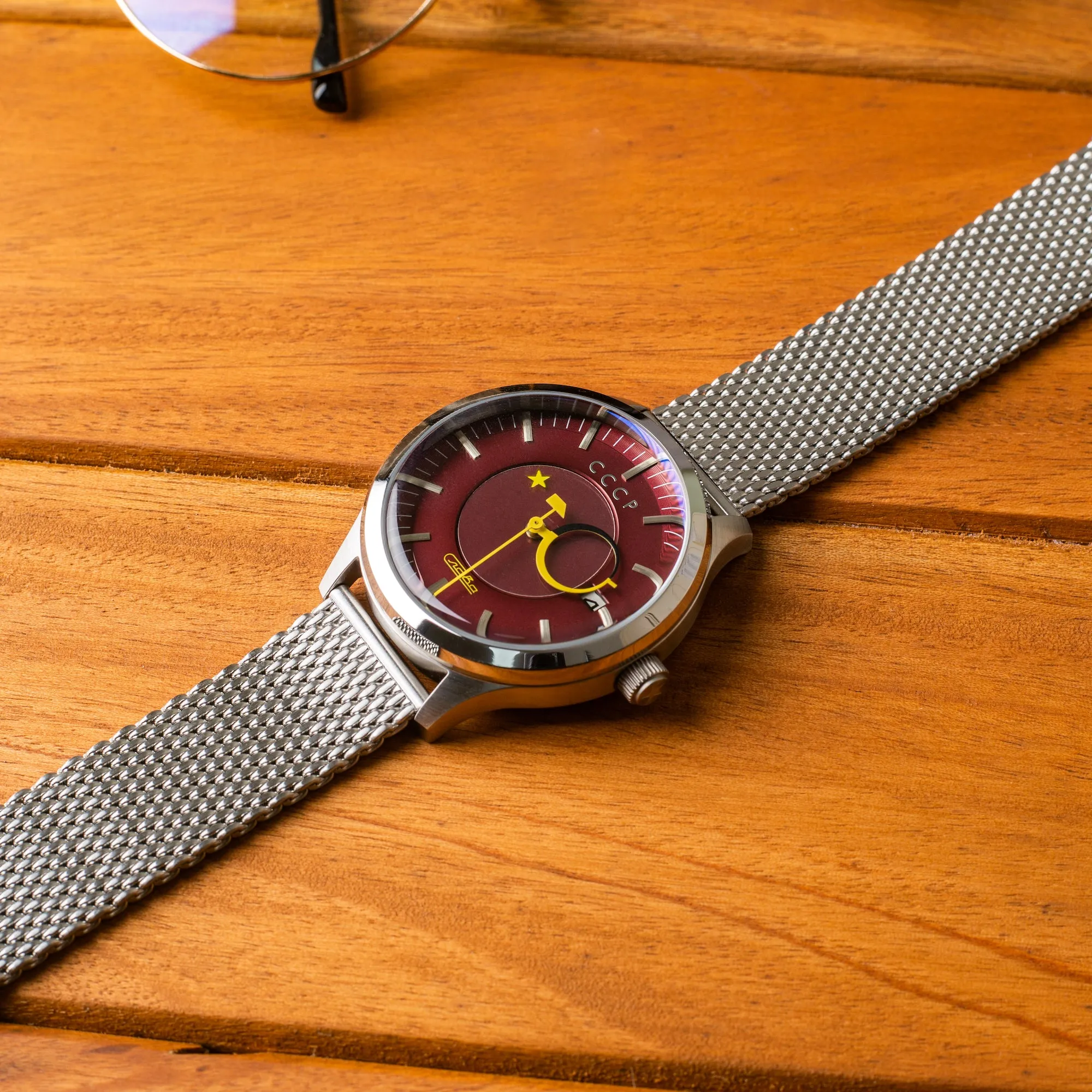 Red / Steel