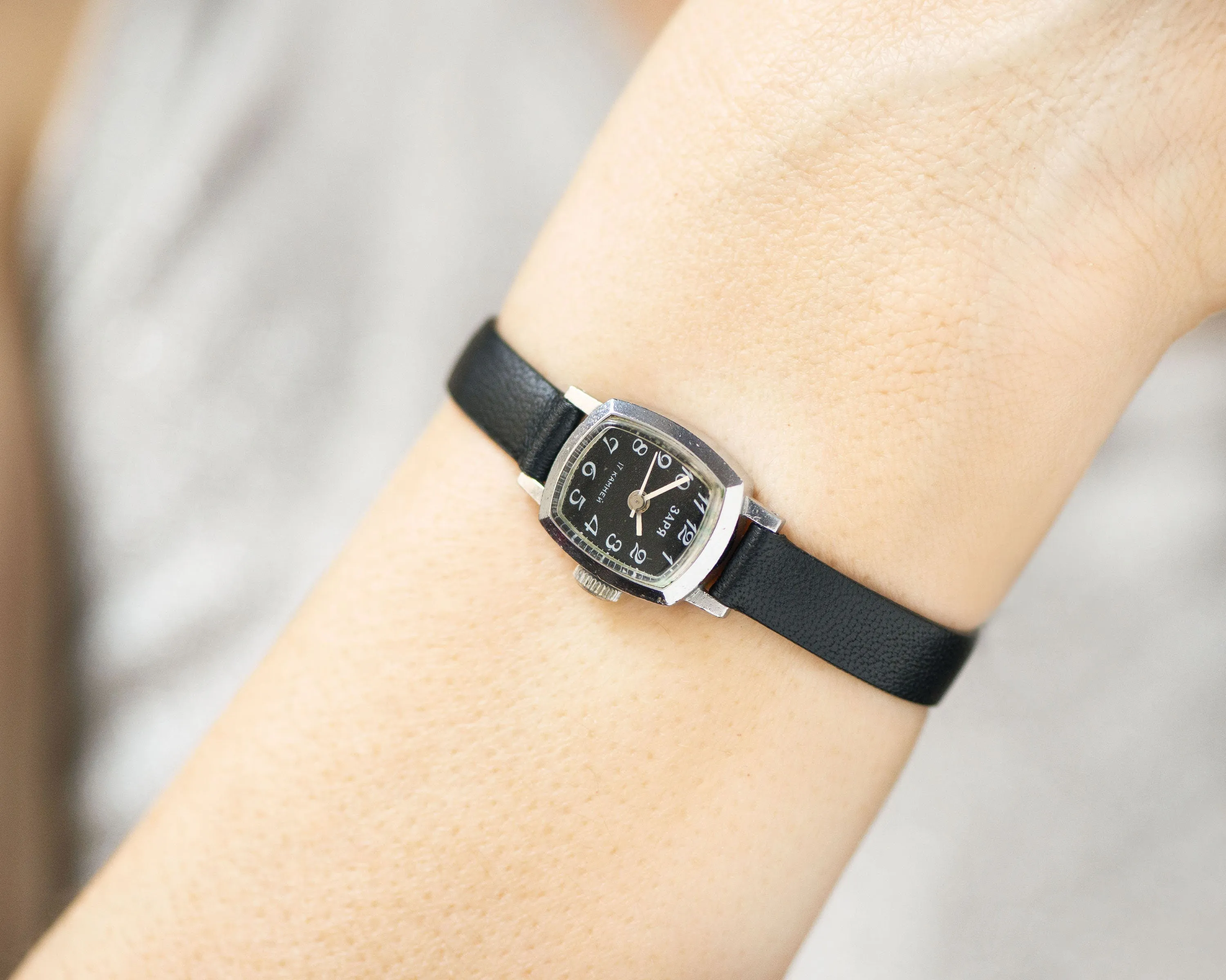 Retro women watch Dawn black dial gift jewelry, silver shade women wristwatch, square wristwatch feminine accessory new premium leather band