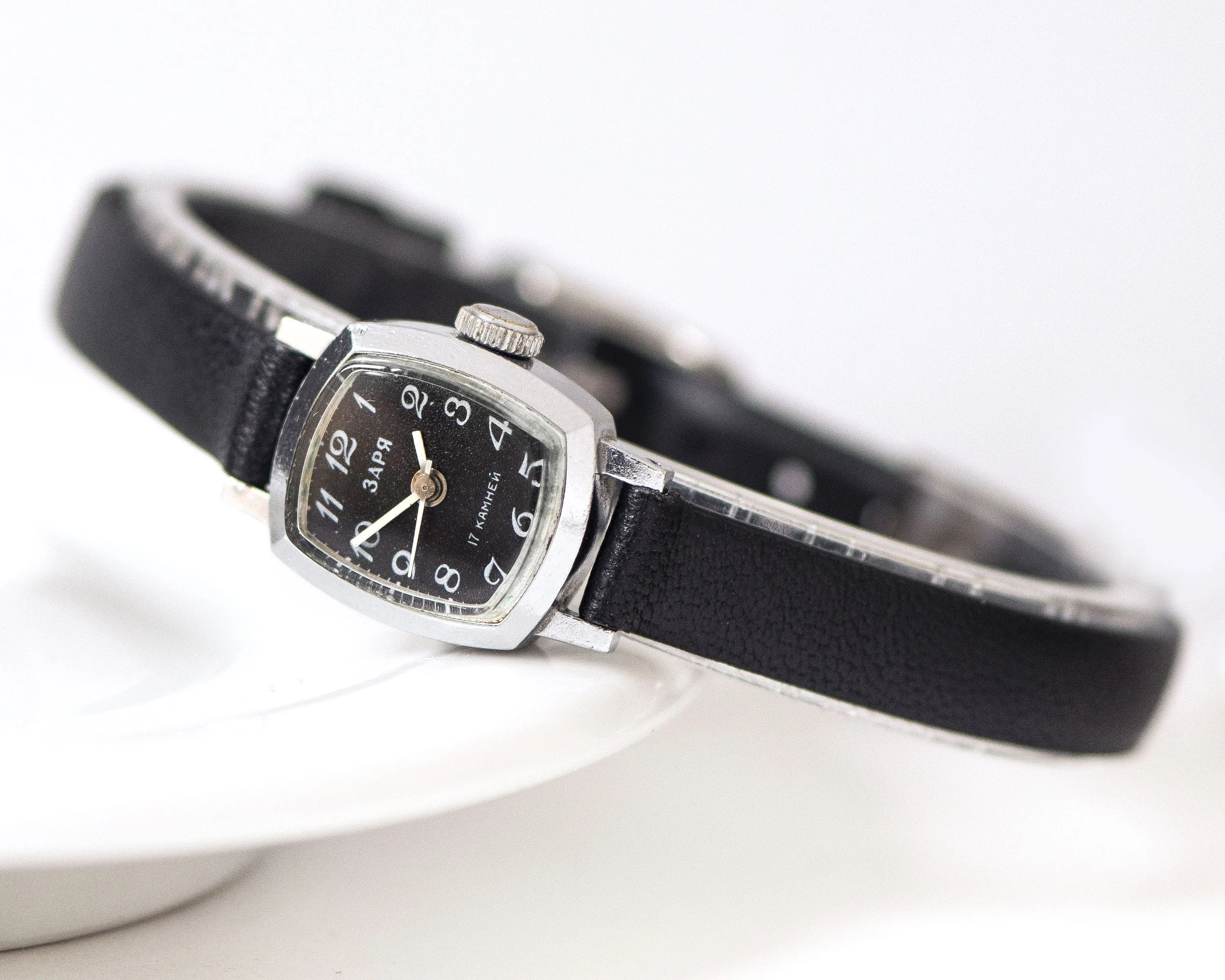 Retro women watch Dawn black dial gift jewelry, silver shade women wristwatch, square wristwatch feminine accessory new premium leather band