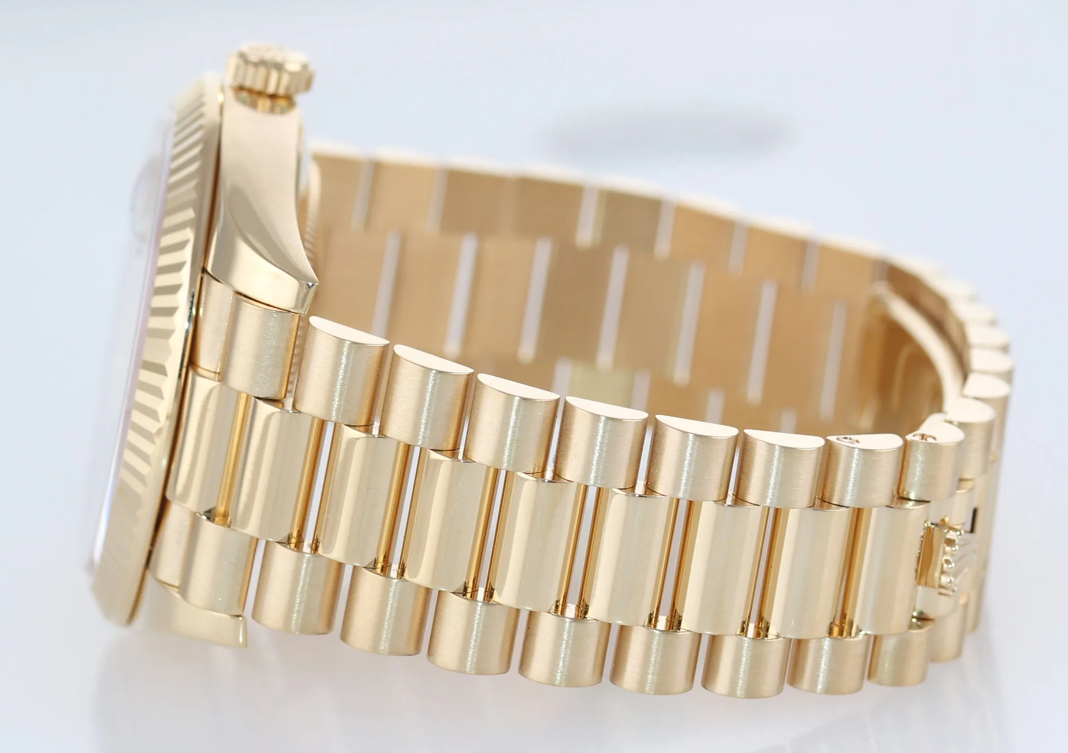 Rolex Day-Date 40 President 228238 Silver Stick Motif Gold Watch Box
