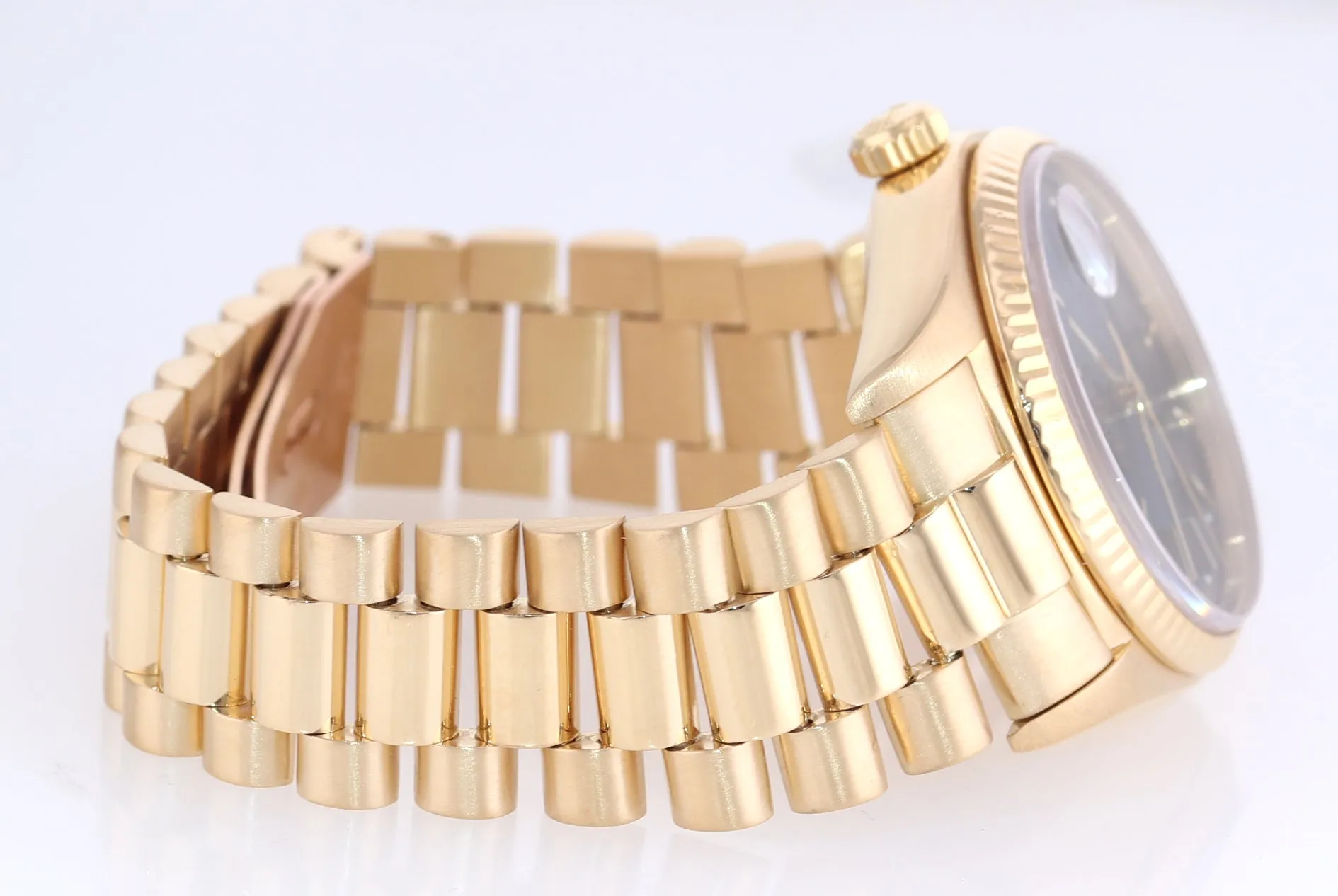 Rolex Day-Date President Yellow Gold Quick Set 18038 Blue Dial Watch