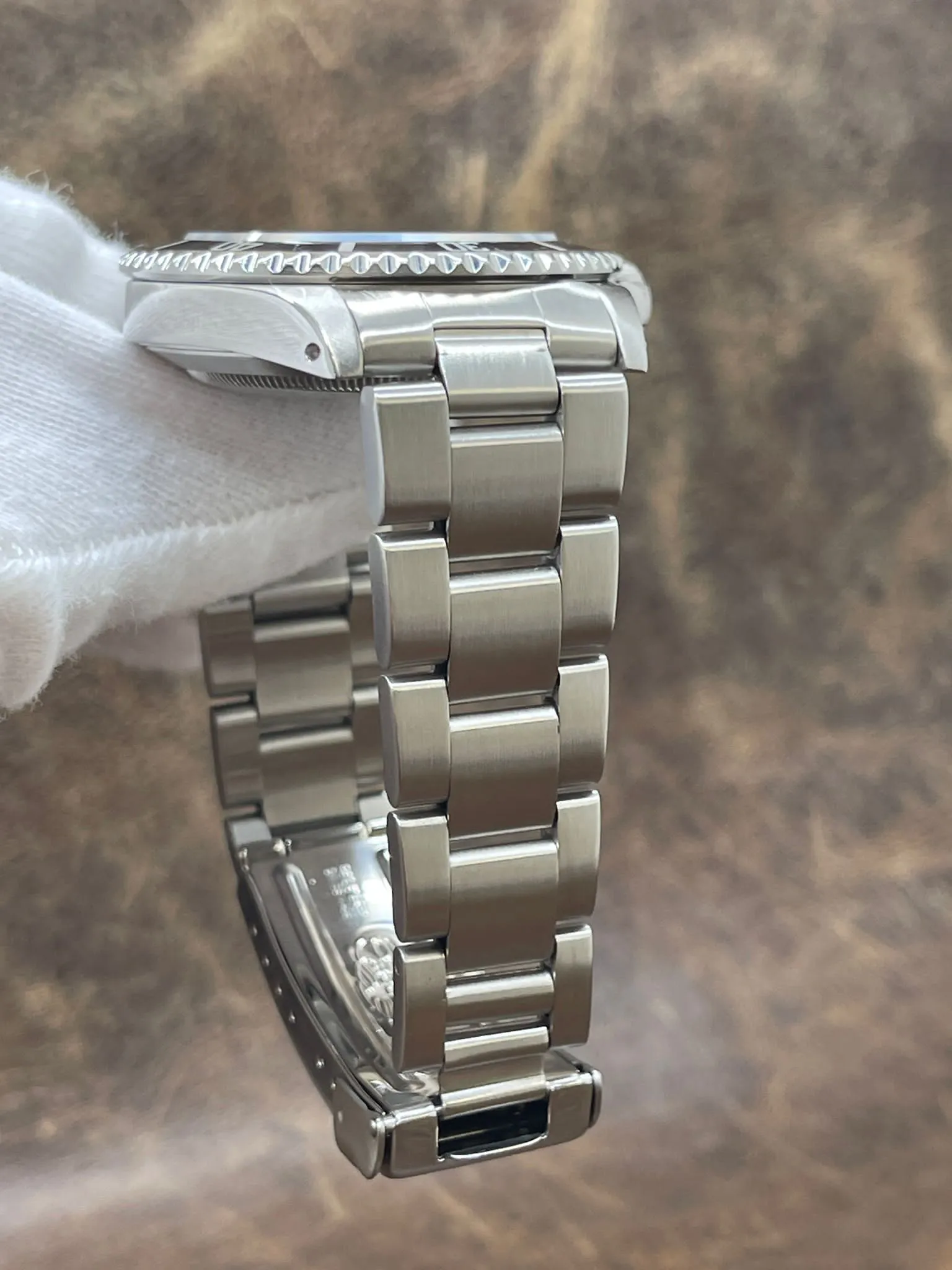 Rolex No Date Submariner 14060 Black Dial Automatic Men's Watch