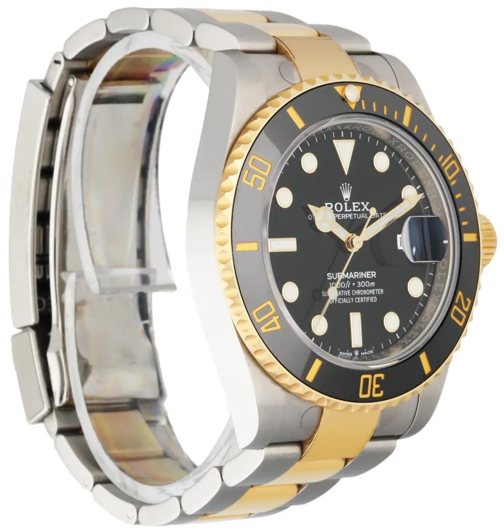 Rolex submariner 126613LN Men's Watch Box & Papers
