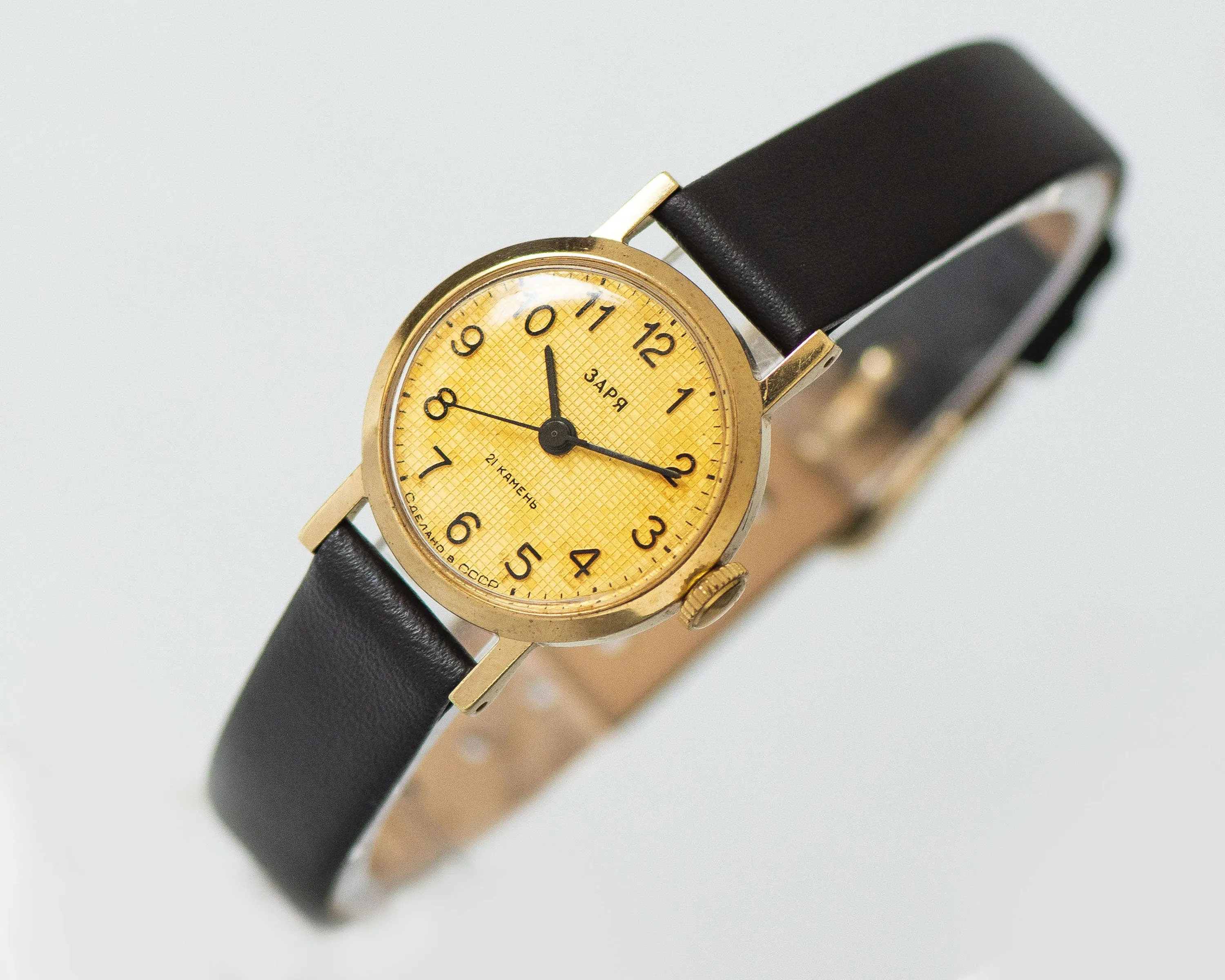 Small women wristwatch Dawn vintage, gold plated lady watch classic yellow dial, round women watch gift jewelry, new genuine leather strap