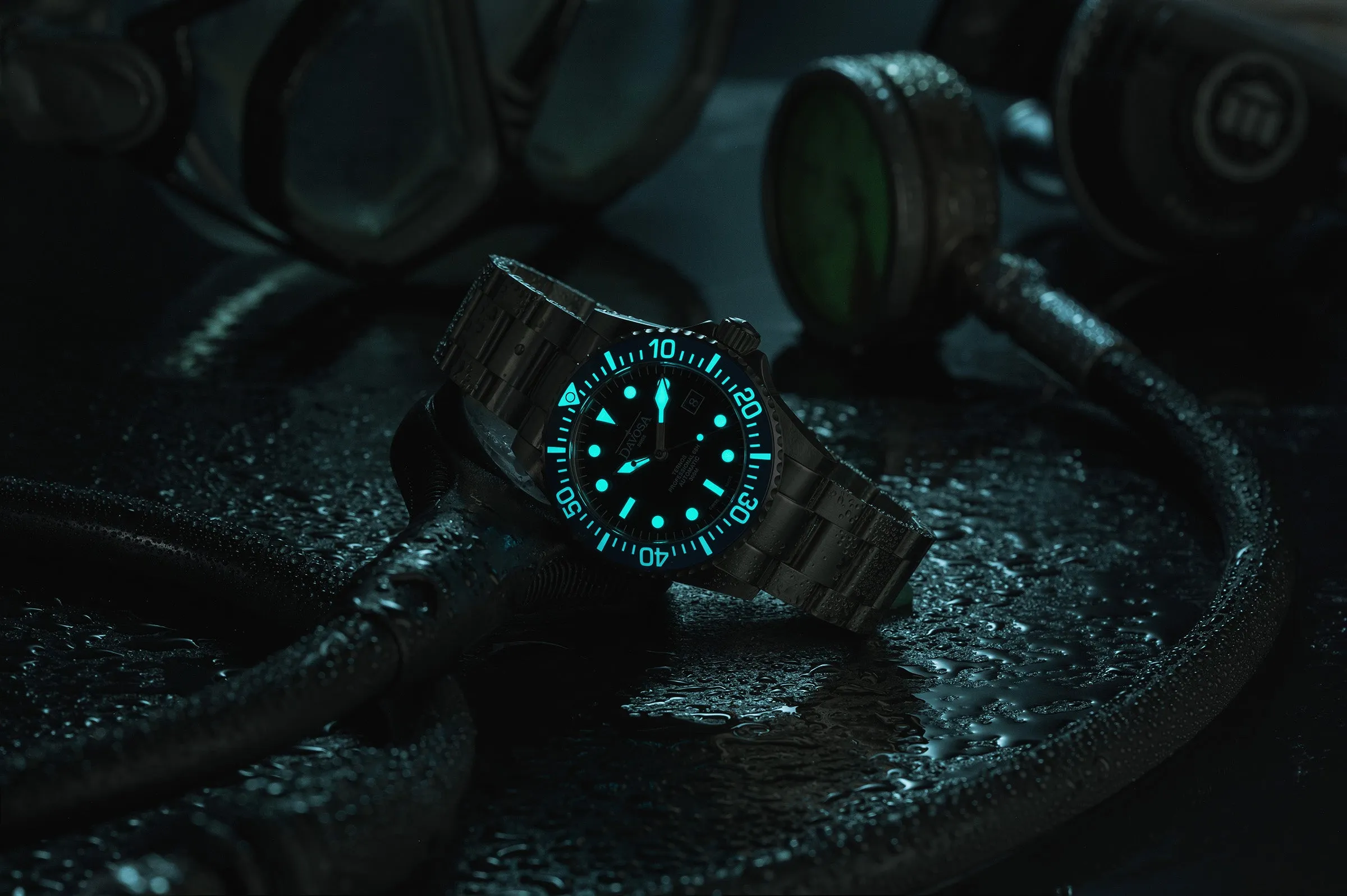 Ternos Professional 68h Automatic 300m Black Diving Watch 16153805 Pentalink