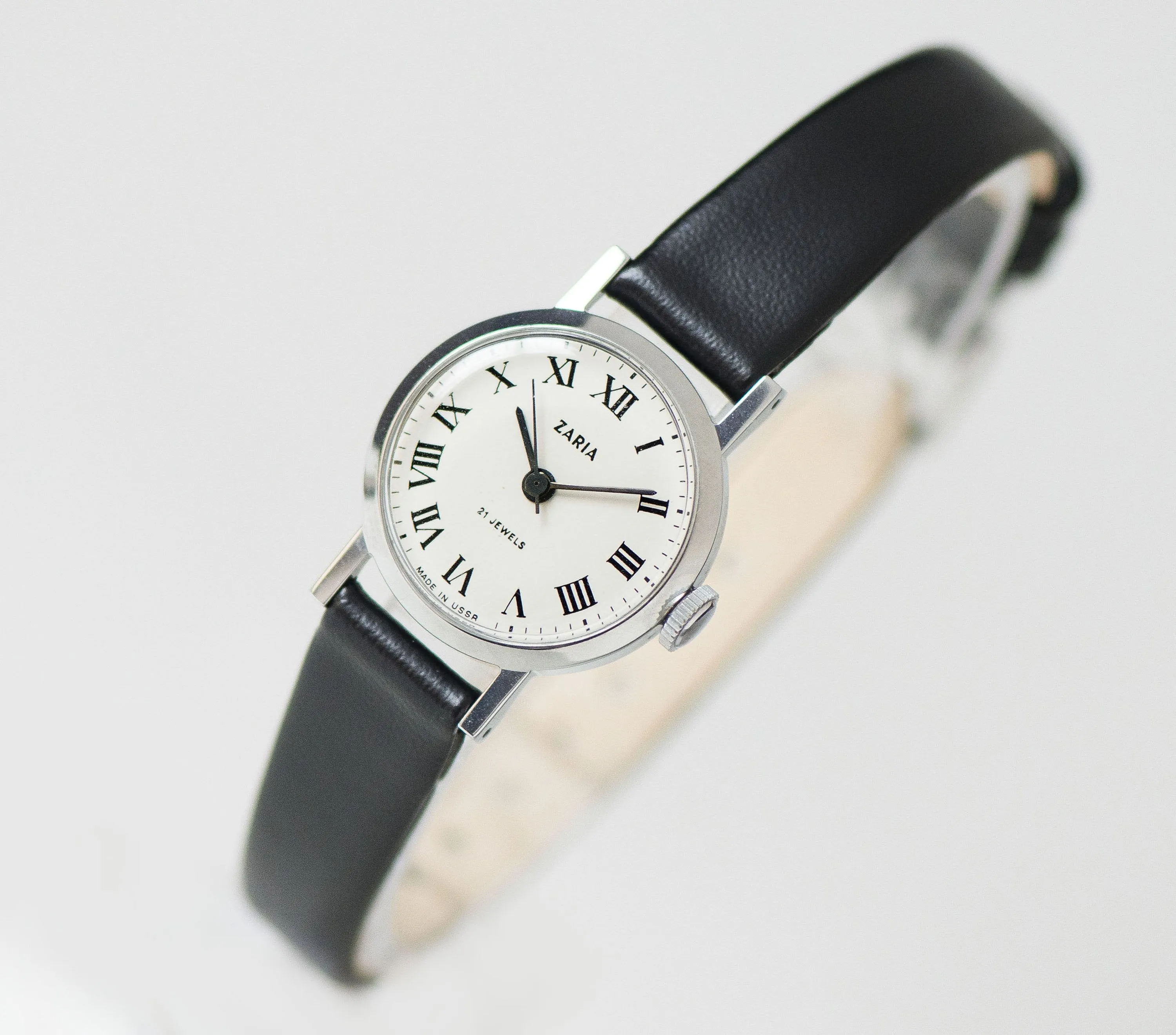 Unused women watch small Roman numerals Dawn, vintage classic lady watch silver shade, gift preppy lady watch NOS, new premium leather strap