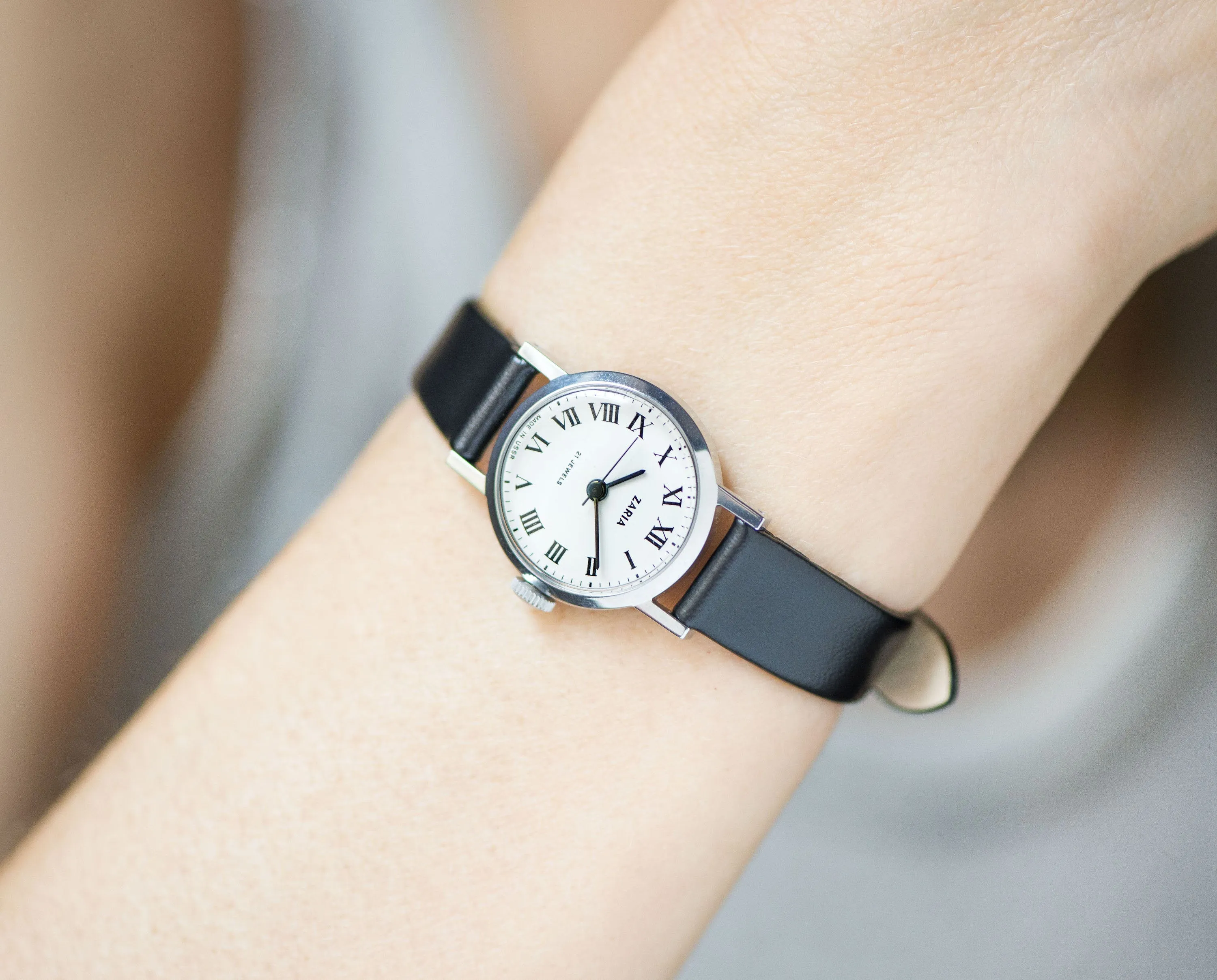 Unused women watch small Roman numerals Dawn, vintage classic lady watch silver shade, gift preppy lady watch NOS, new premium leather strap